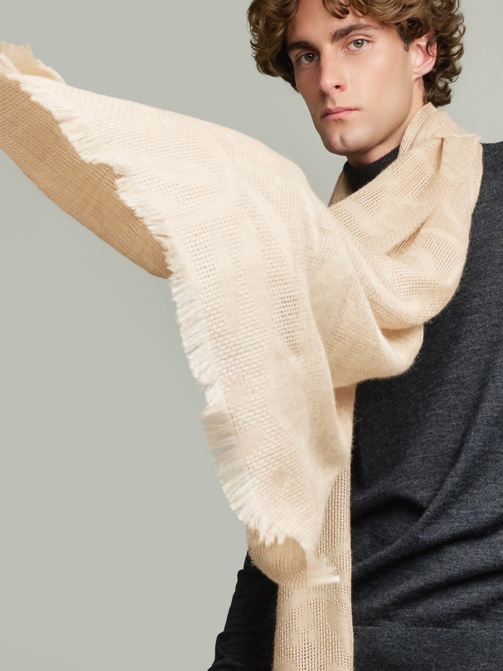 Estola Yruma De Baby Alpaca Color Beige