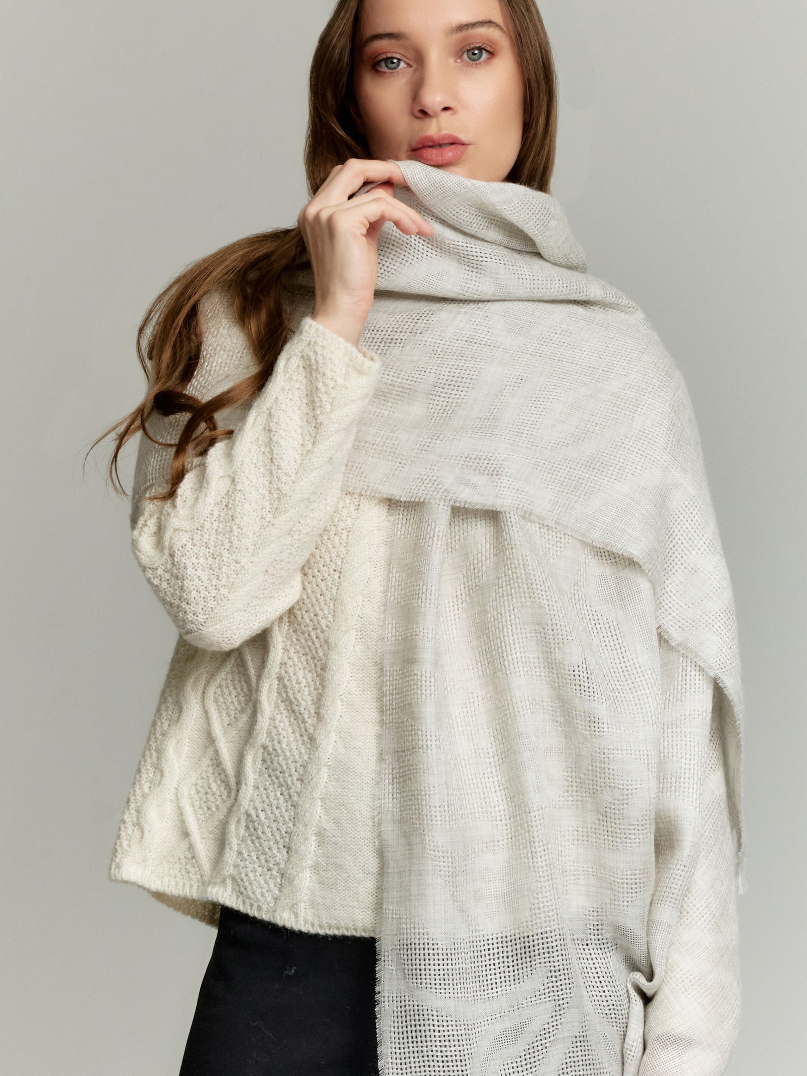 Yruma Stole Made of Baby Alpaca in Grey