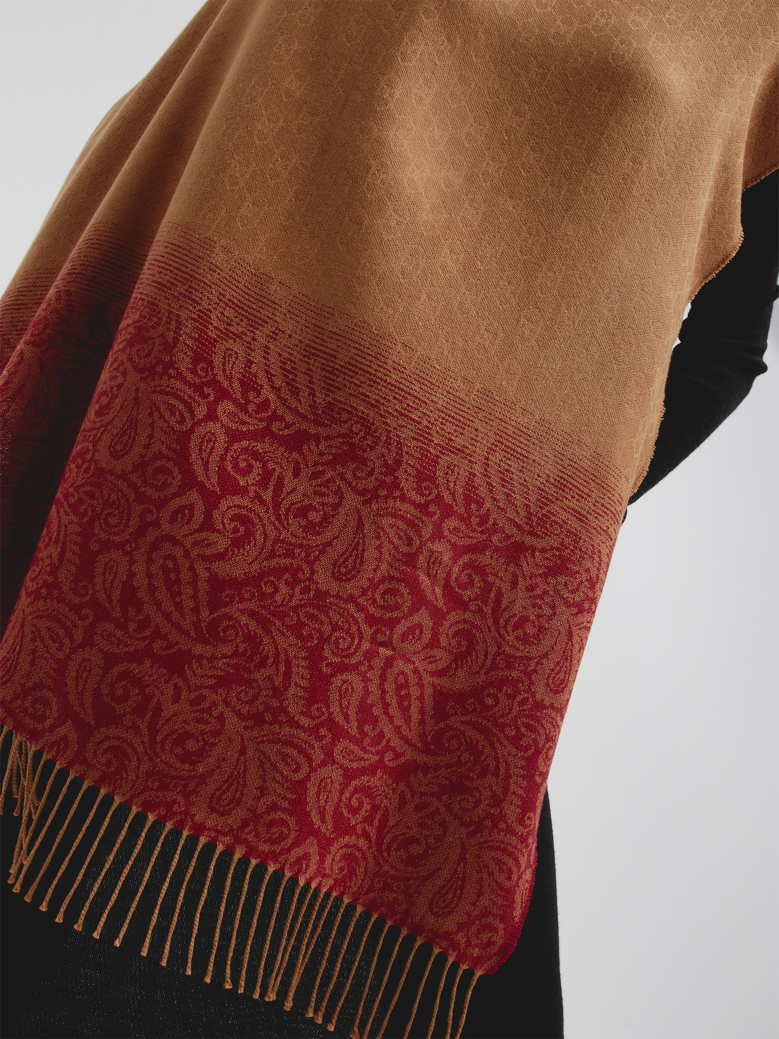 Estola Brunei De Vicuña Color Rojo/Camel