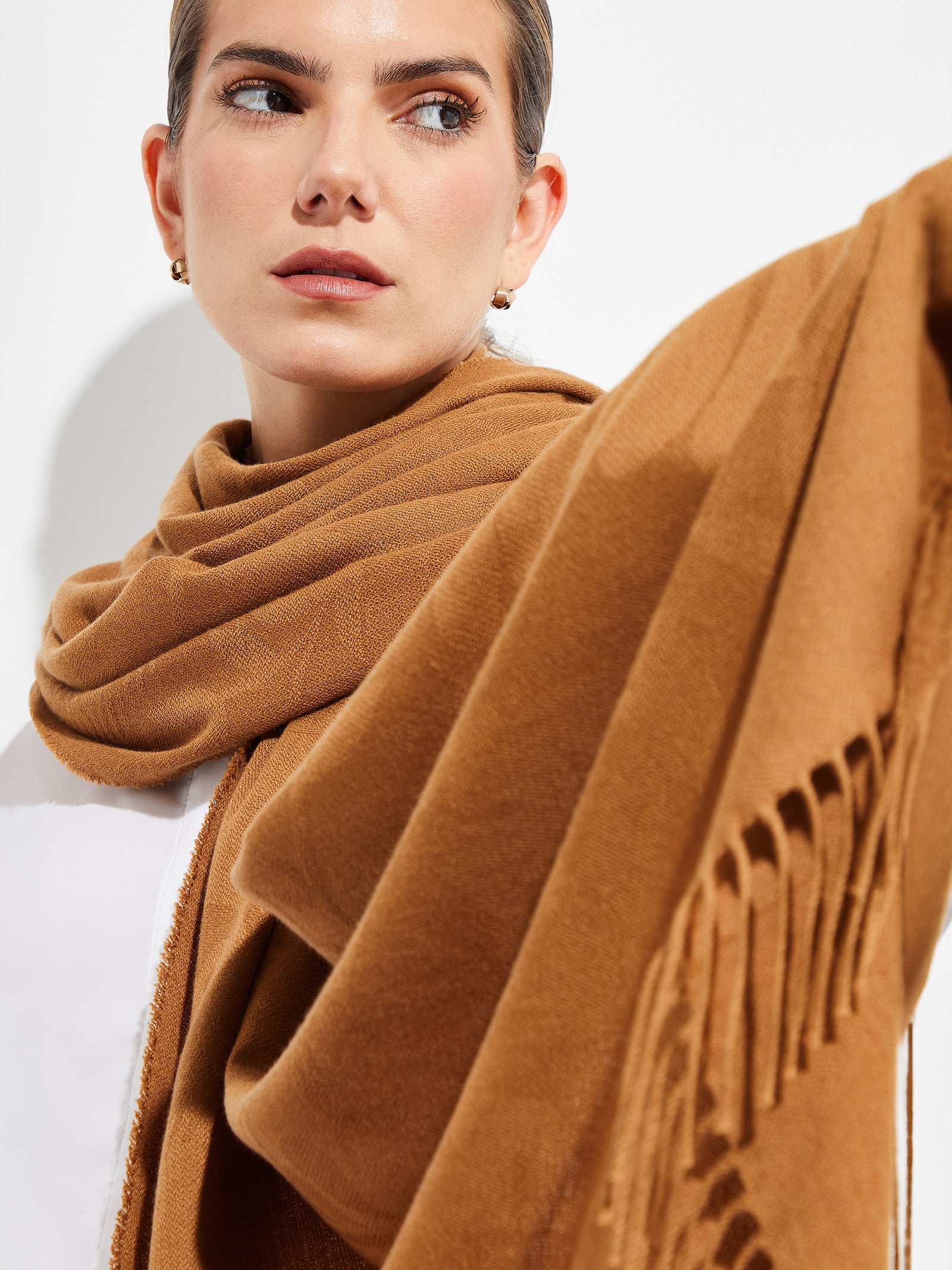 Estola Brocade De Vicuña Color Camel