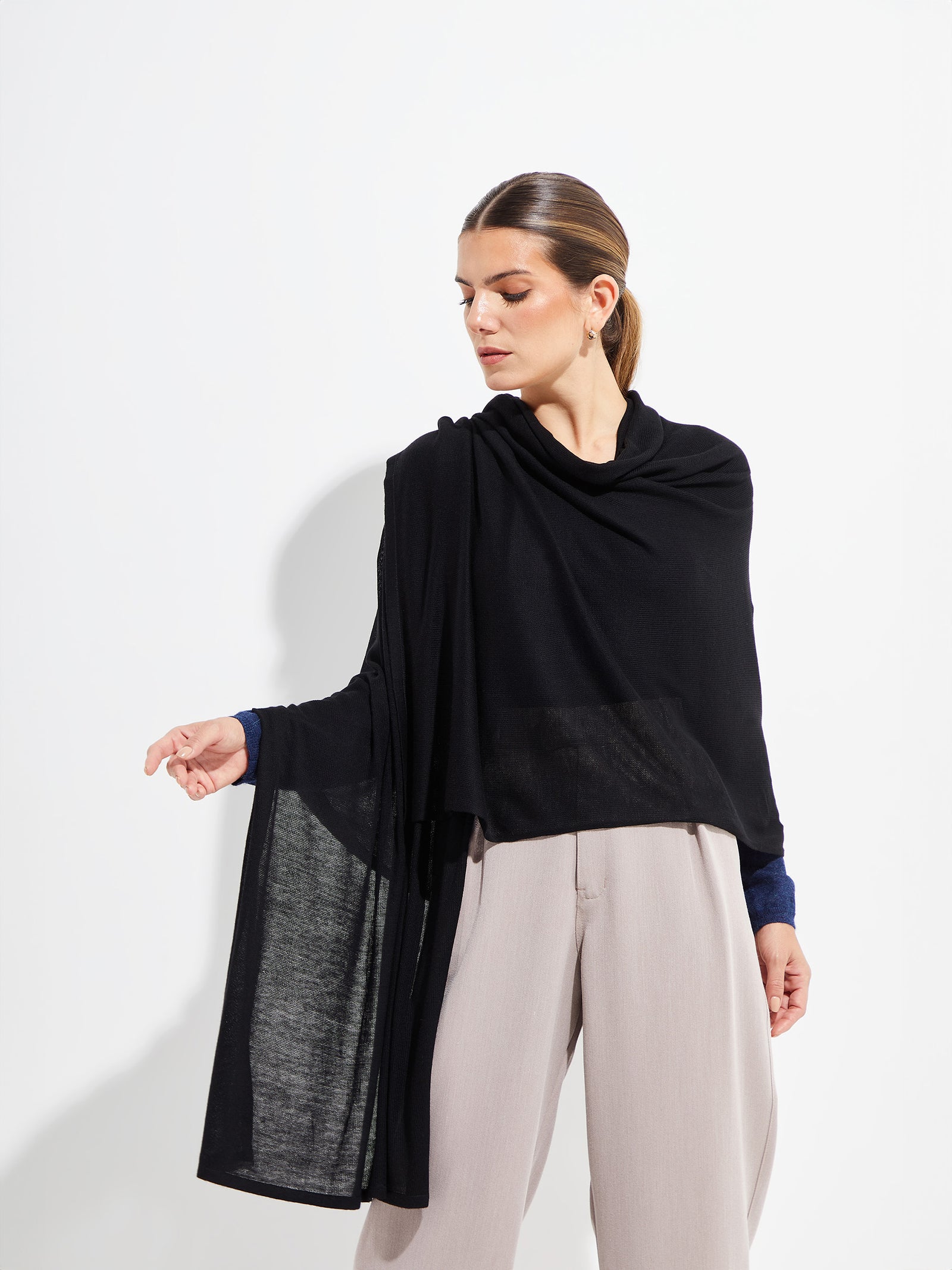 Estola Bouveret De Vicuña Color Negro