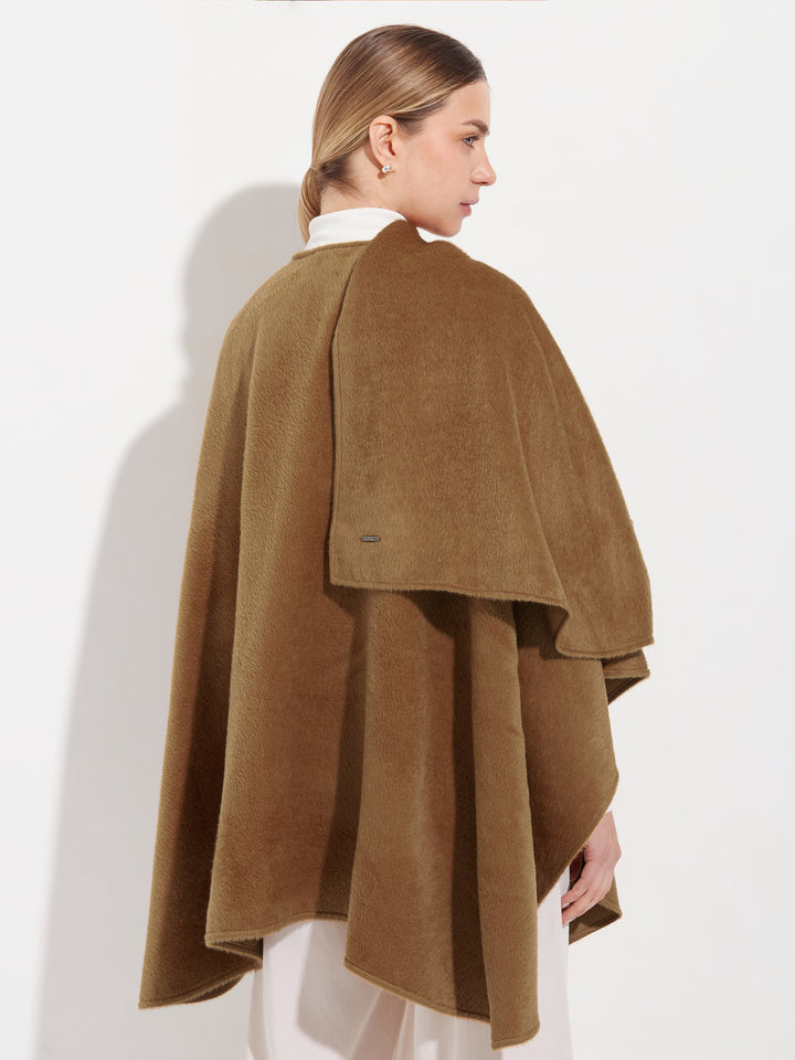 Capa Agil De Baby Alpaca Color Marrón