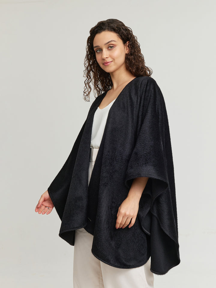 Capa Gil De Baby Alpaca Color Black