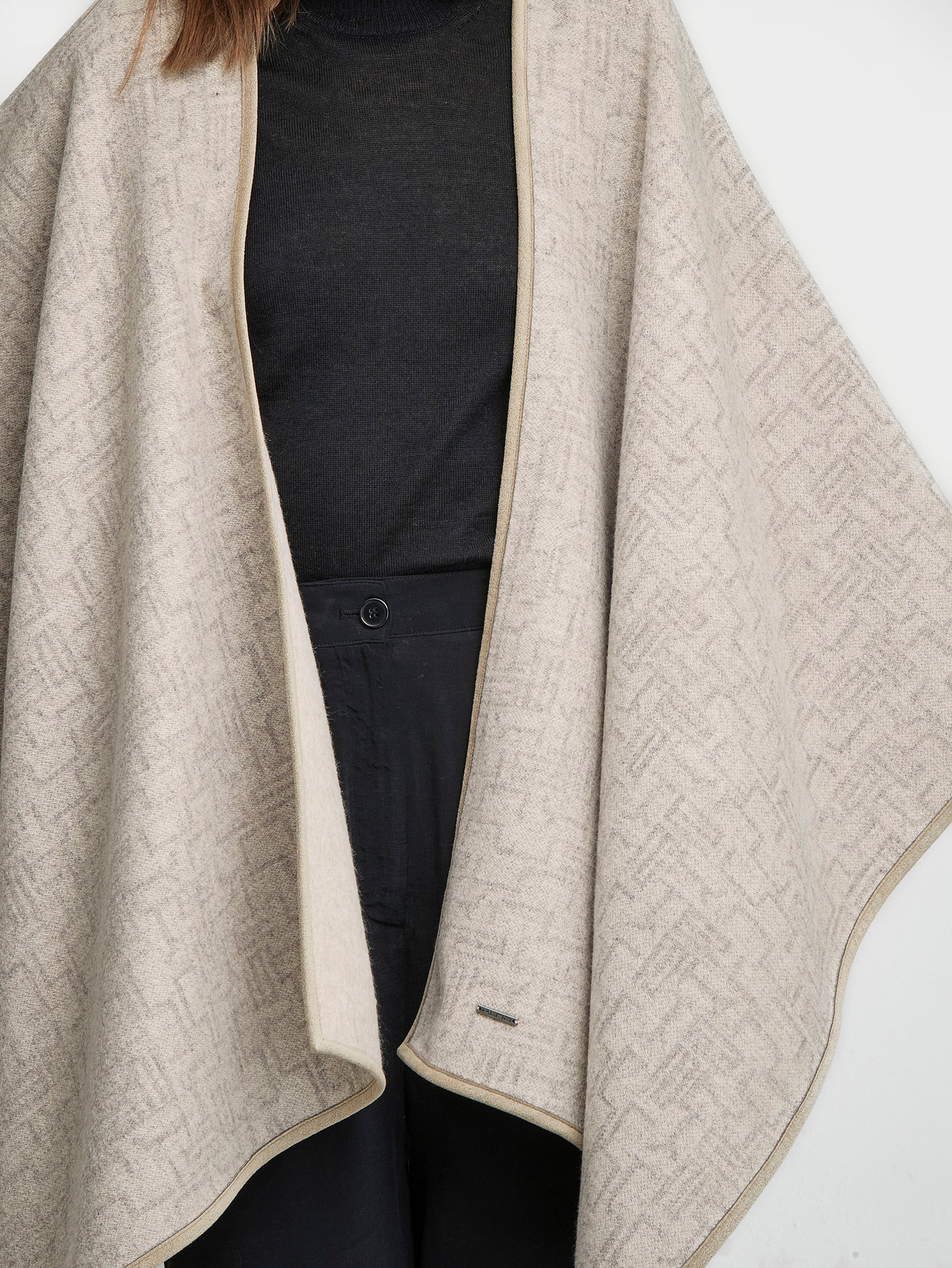 Capa Yper De Baby Alpaca Color Beige