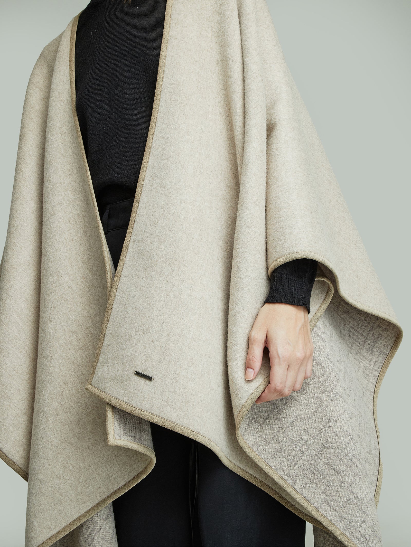 Capa Yper De Baby Alpaca Color Beige