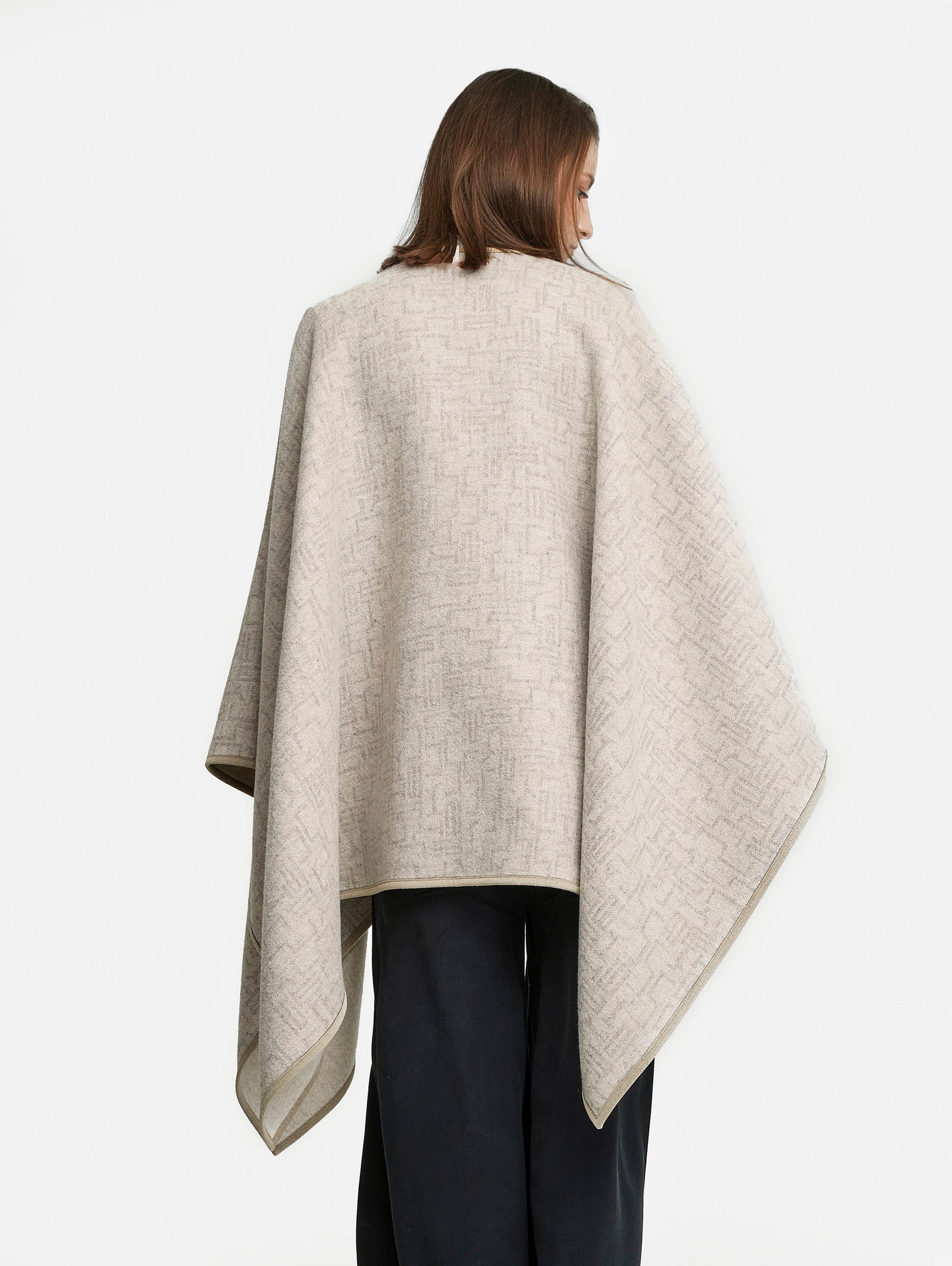 Capa Yper De Baby Alpaca Color Beige