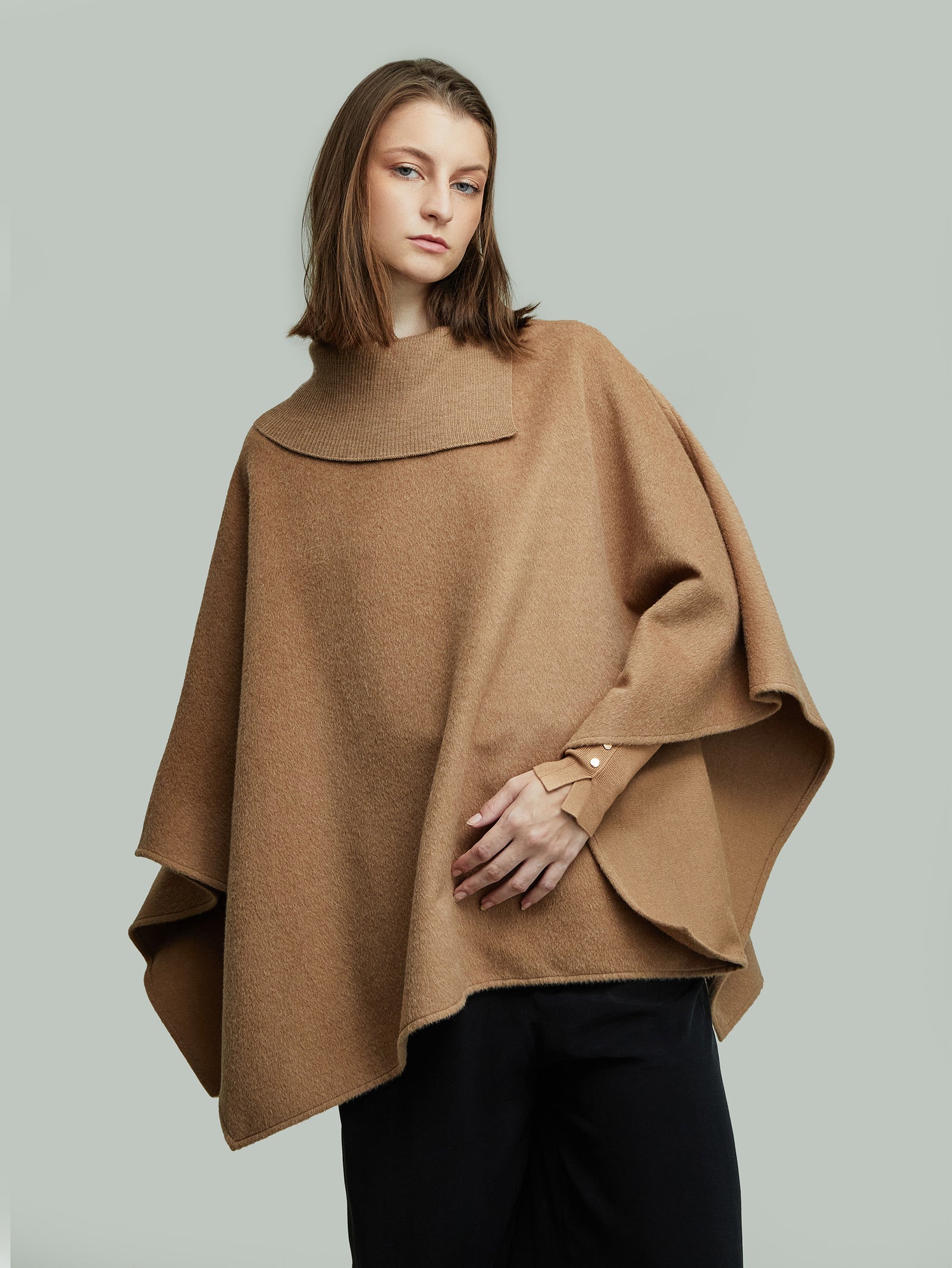 Yssey Baby Alpaca Cape Camel Color