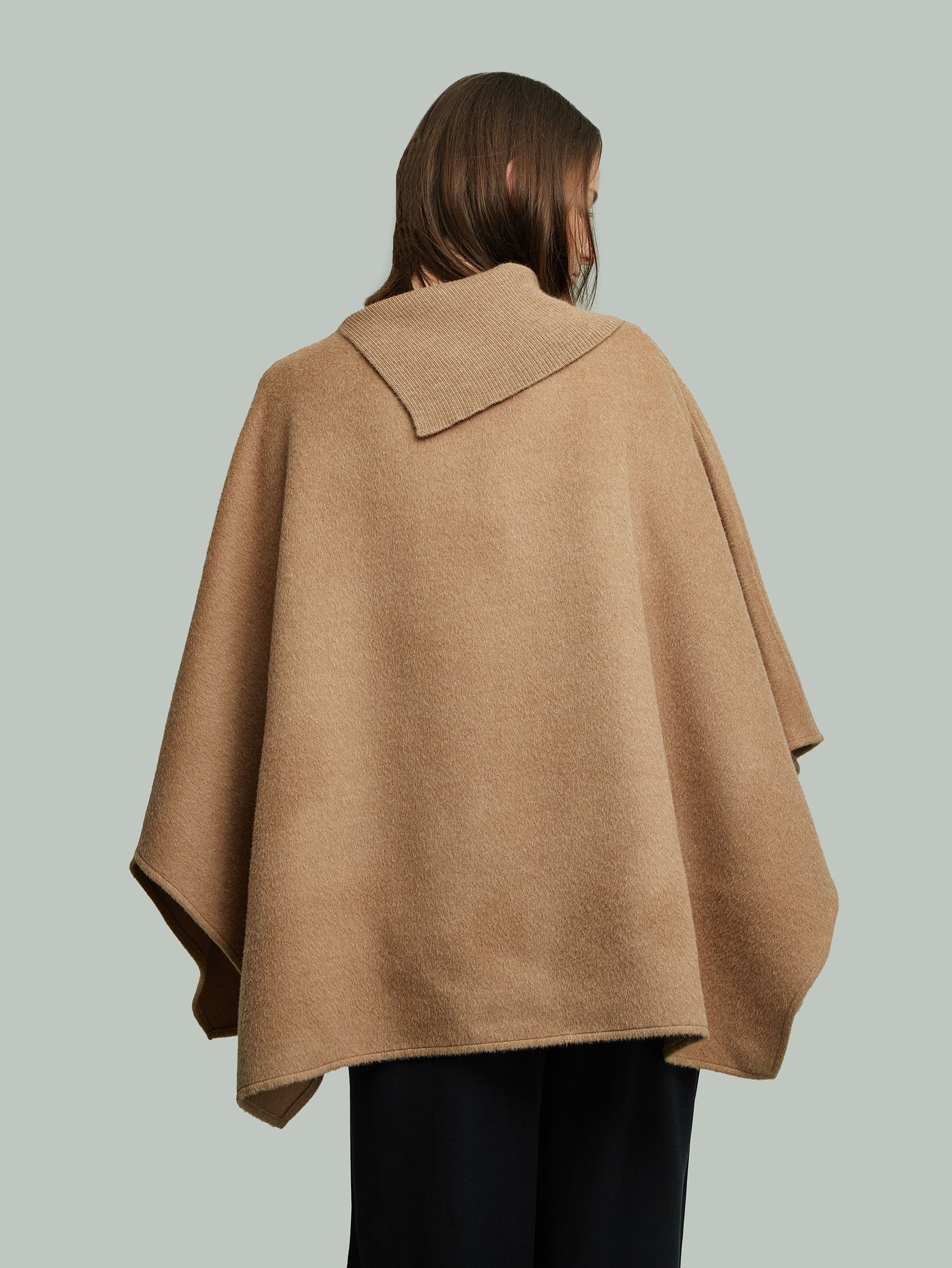 Yssey Baby Alpaca Cape Camel Color