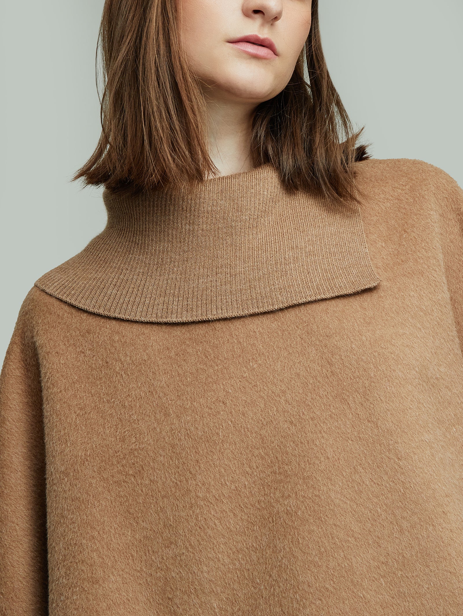 Yssey Baby Alpaca Cape Camel Color