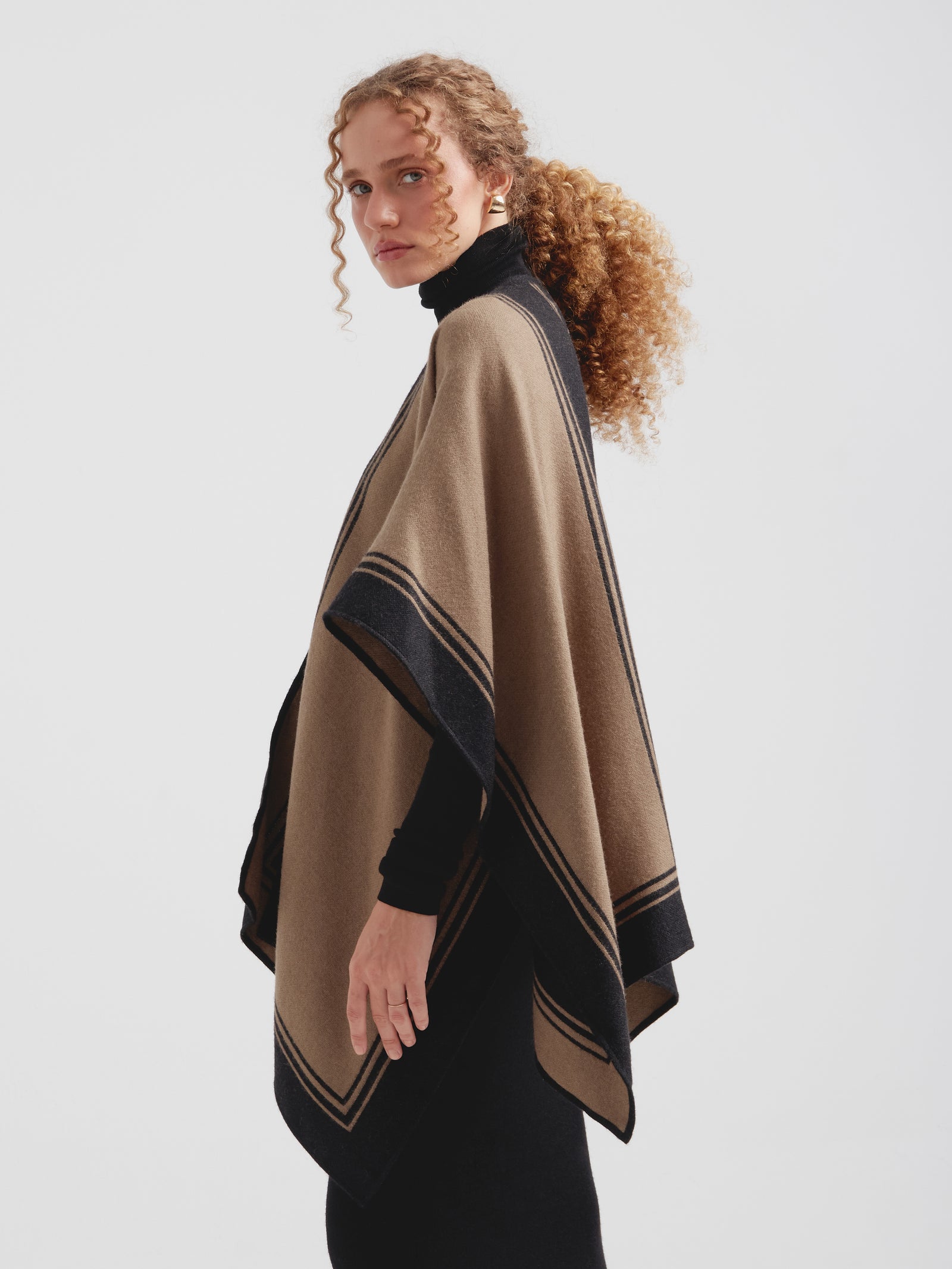 Camel Baby Alpaca Yuana Cape