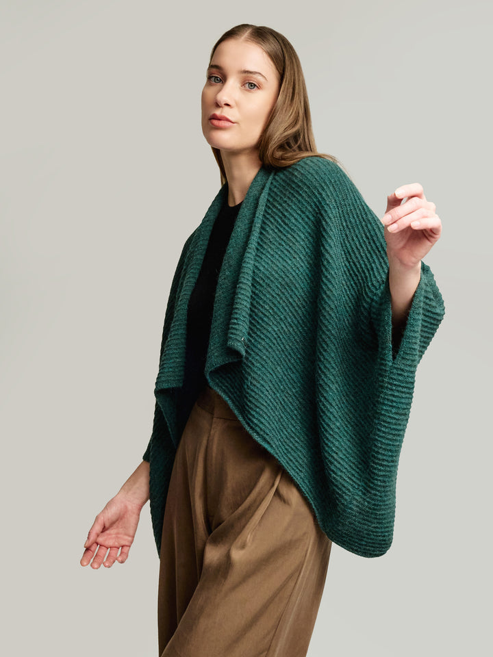 Poncho Tinaja Baby Alpaca Green Color