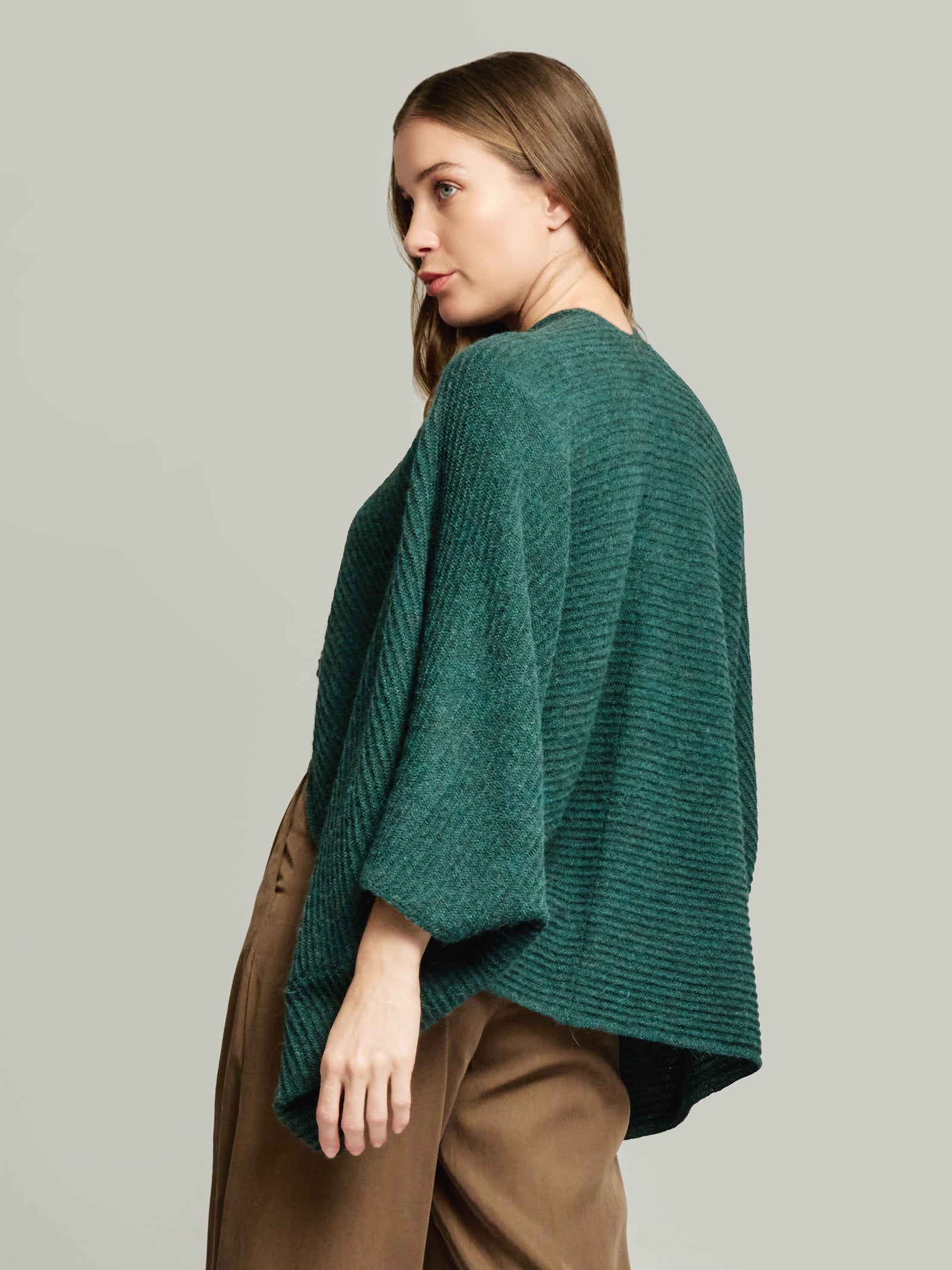 Poncho Tinaja Baby Alpaca Green Color