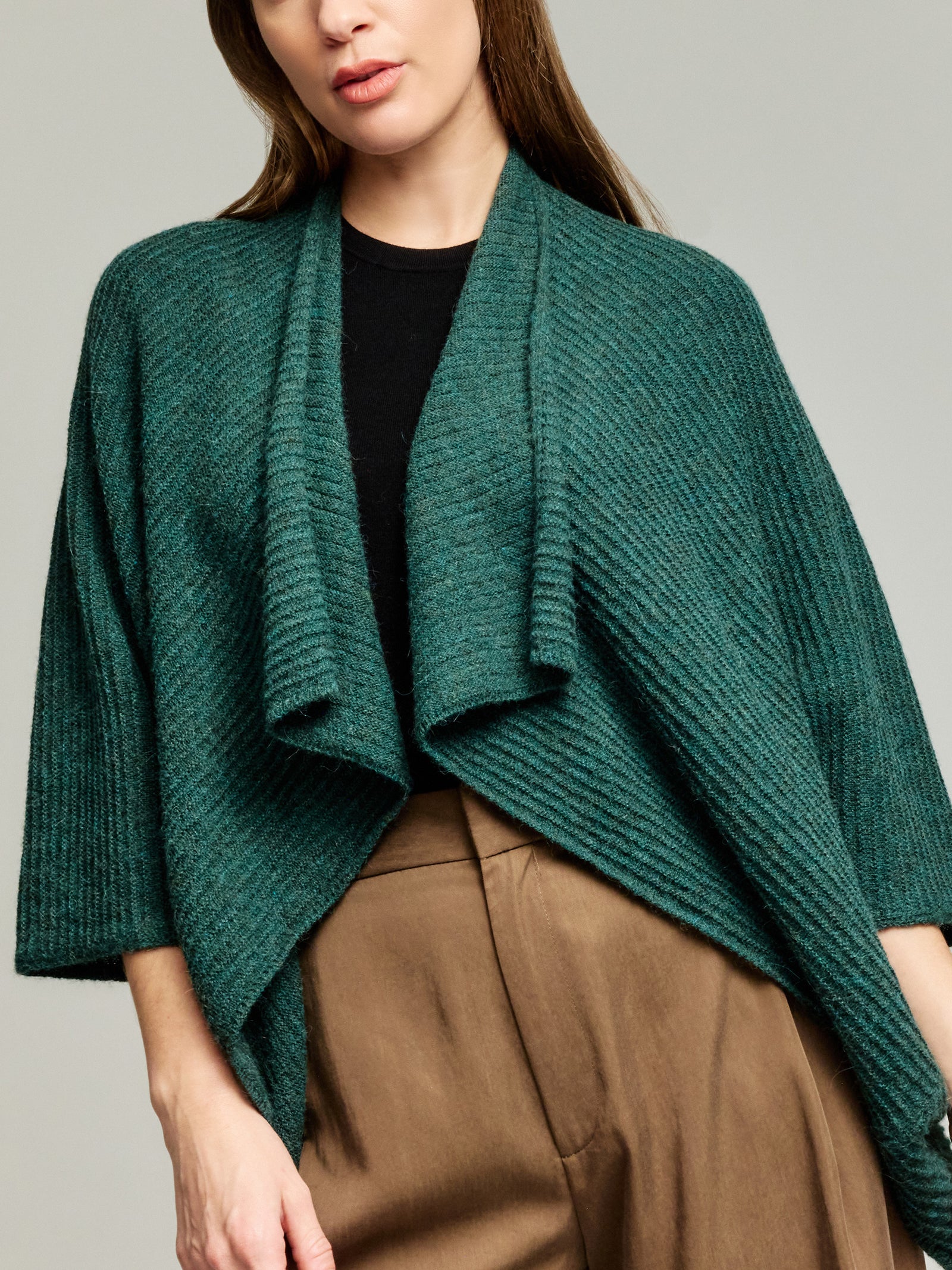 Poncho Tinaja Baby Alpaca Green Color