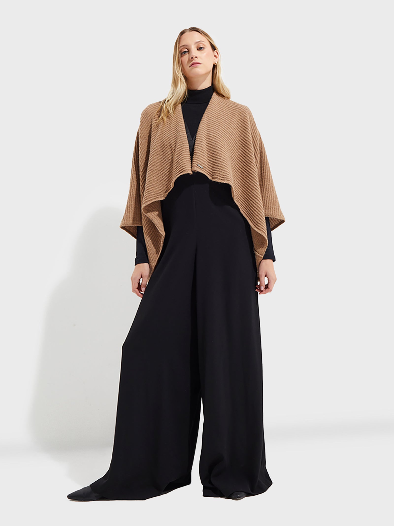 Camel Baby Alpaca Poncho Tinaja