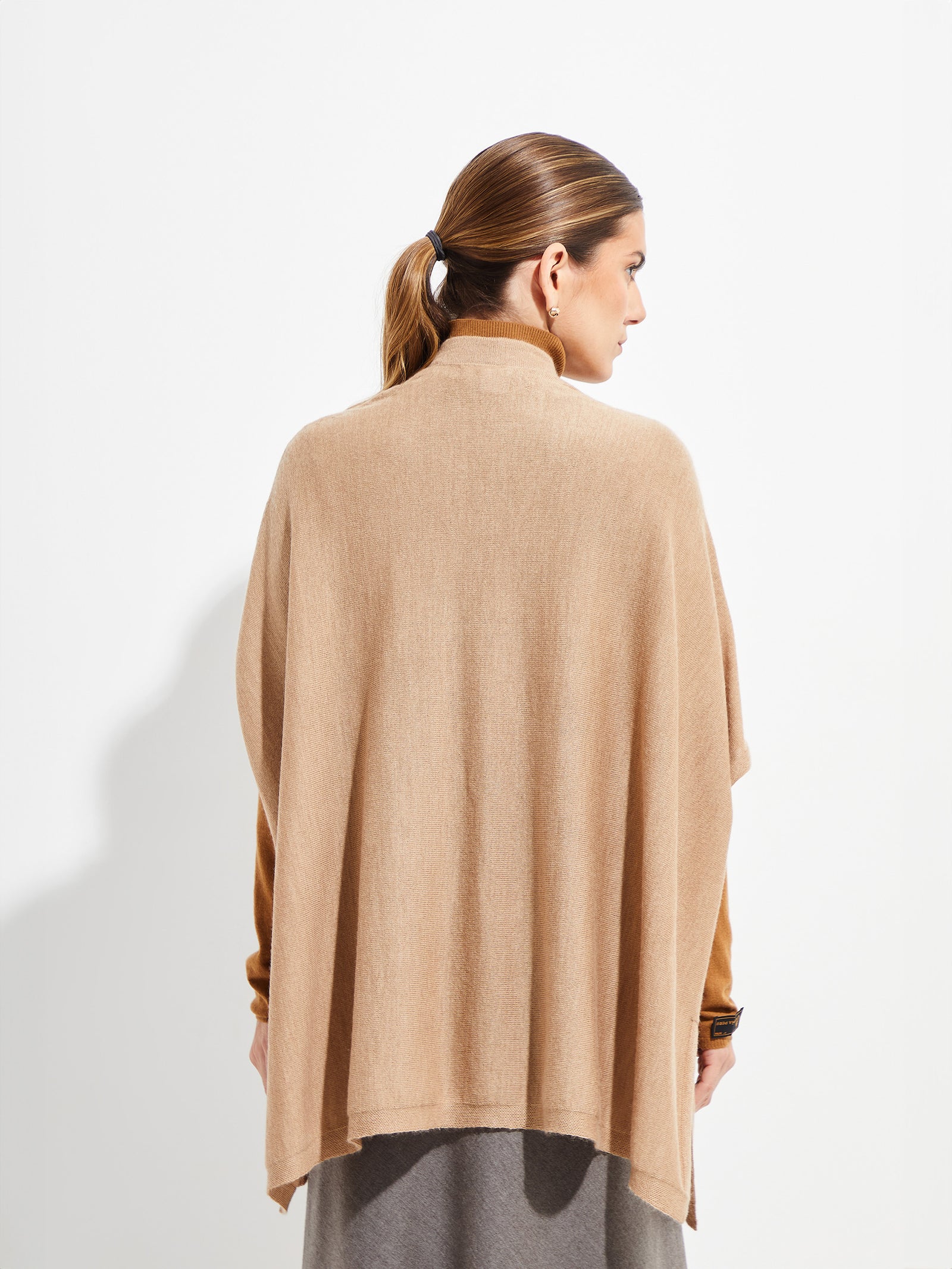 Capa Tandem De Royal Alpaca Color Beige