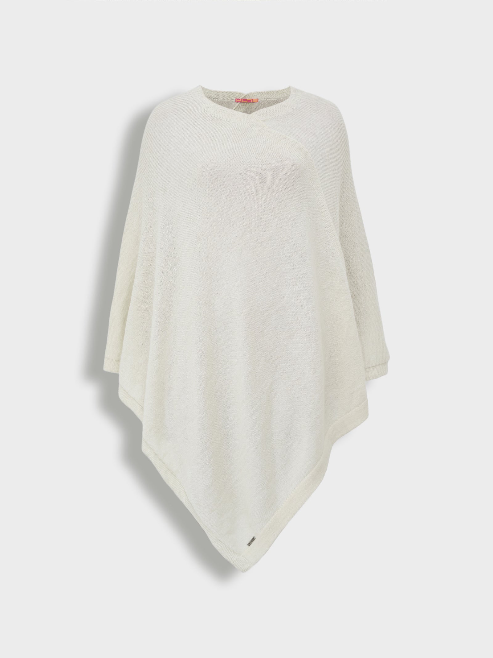 Poncho Almendra De Baby Alpaca Color Blanco