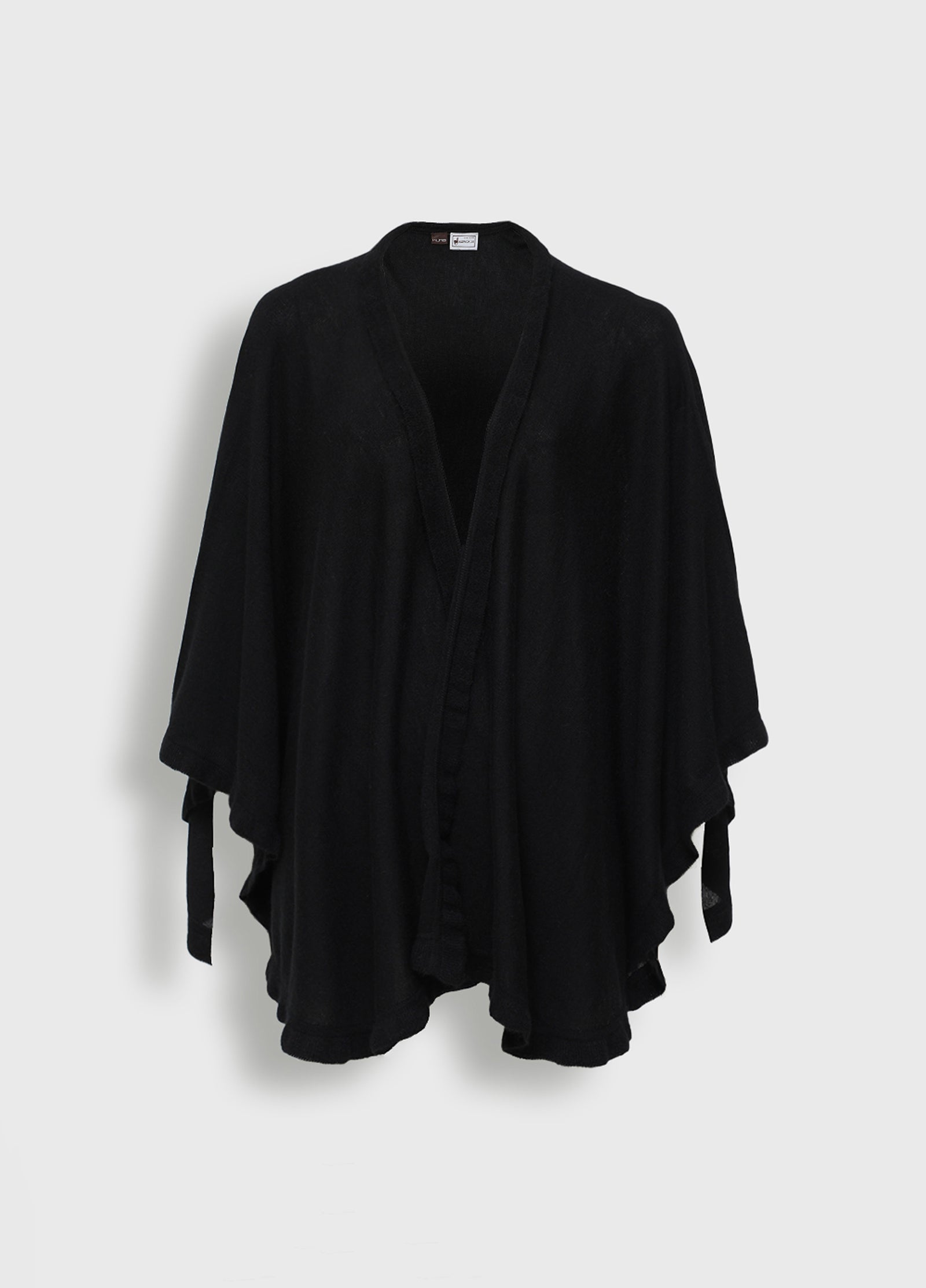 Bromelia Alpaca Poncho Black Color