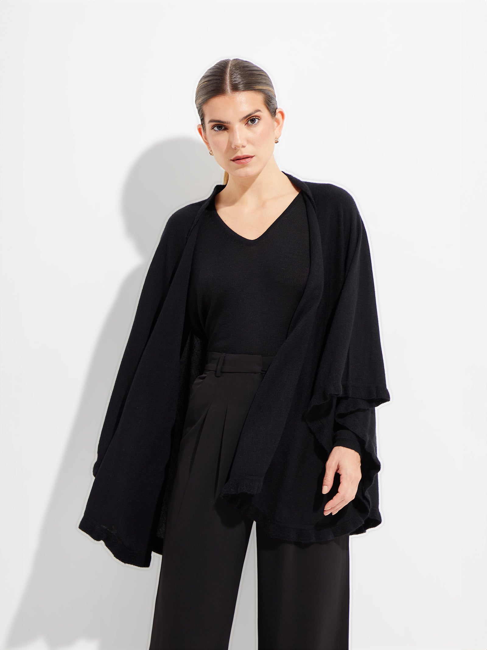 Bromelia Alpaca Poncho Black Color