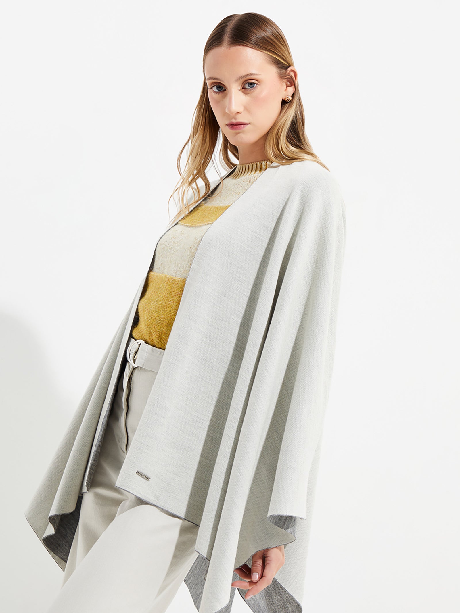 Baby Alpaca Temira Poncho Grey