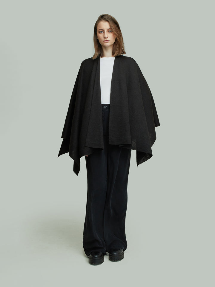 Brio Poncho Made From Baby Alpaca In Black
