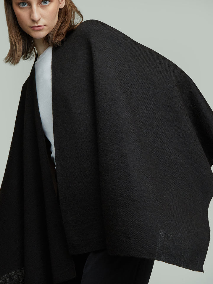 Brio Poncho Made From Baby Alpaca In Black