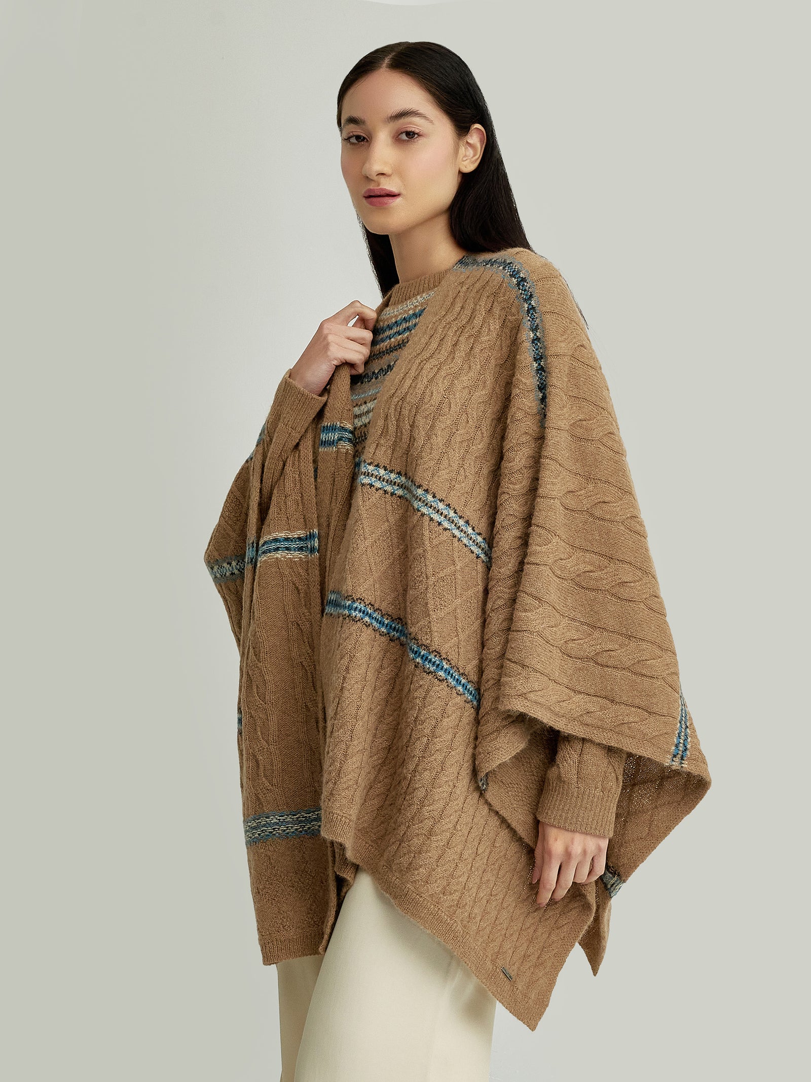Capa Yael De Baby Alpaca Color Camel
