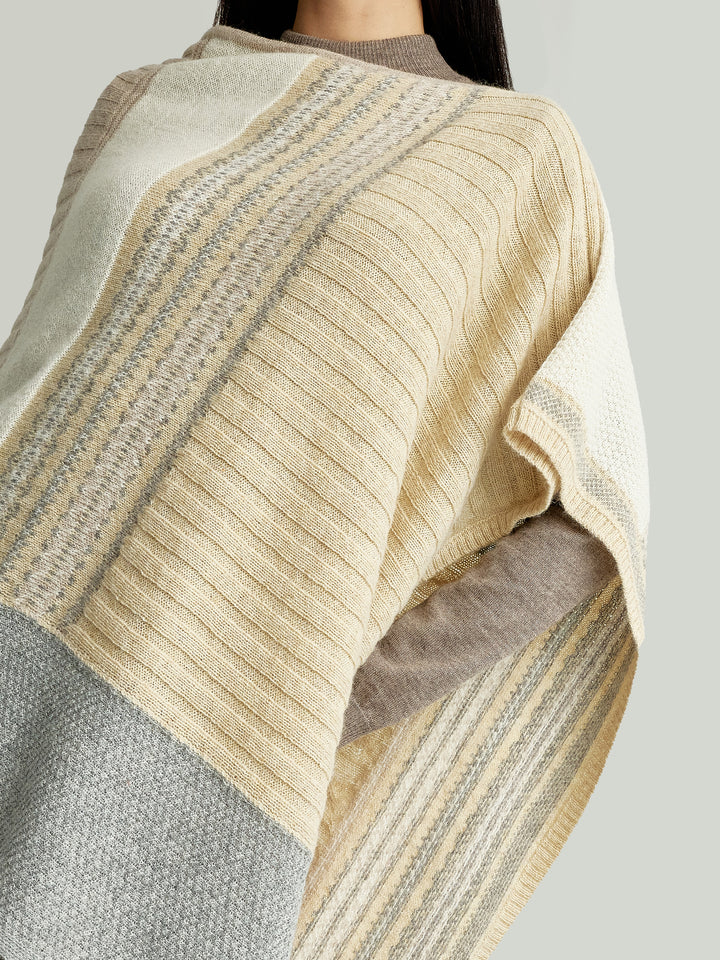 Ysadora Poncho Made Of Baby Alpaca In Beige