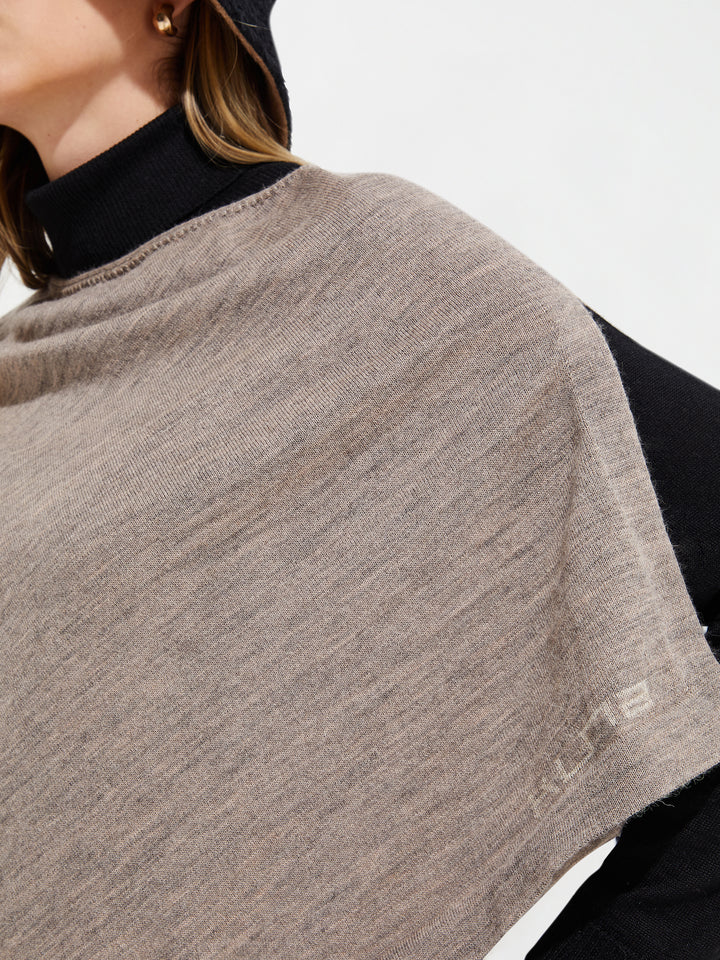 Beige Baby Alpaca Poncho Yura