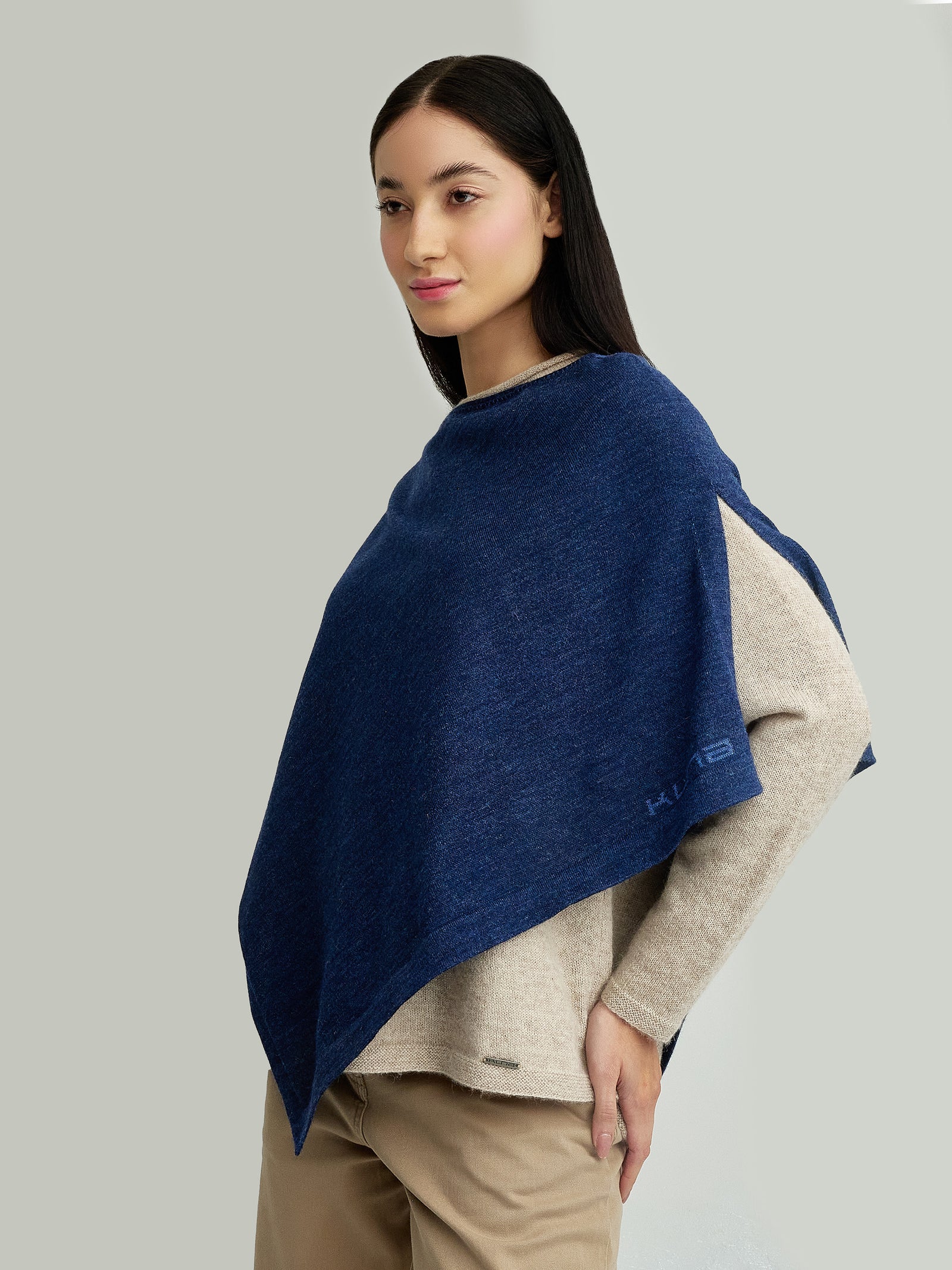 Yura Poncho Made of Baby Alpaca in Blue