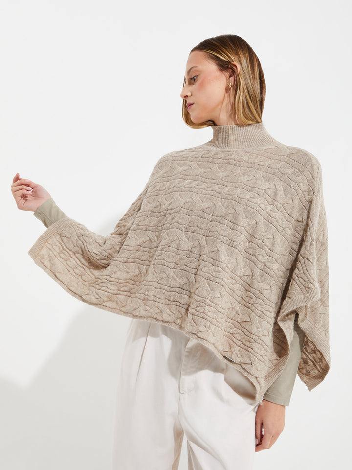 Yanina Poncho Made of Baby Alpaca in Beige