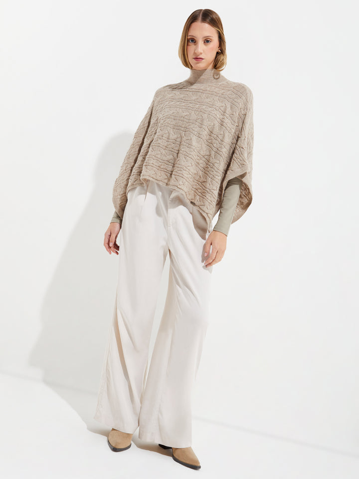 Yanina Poncho Made of Baby Alpaca in Beige