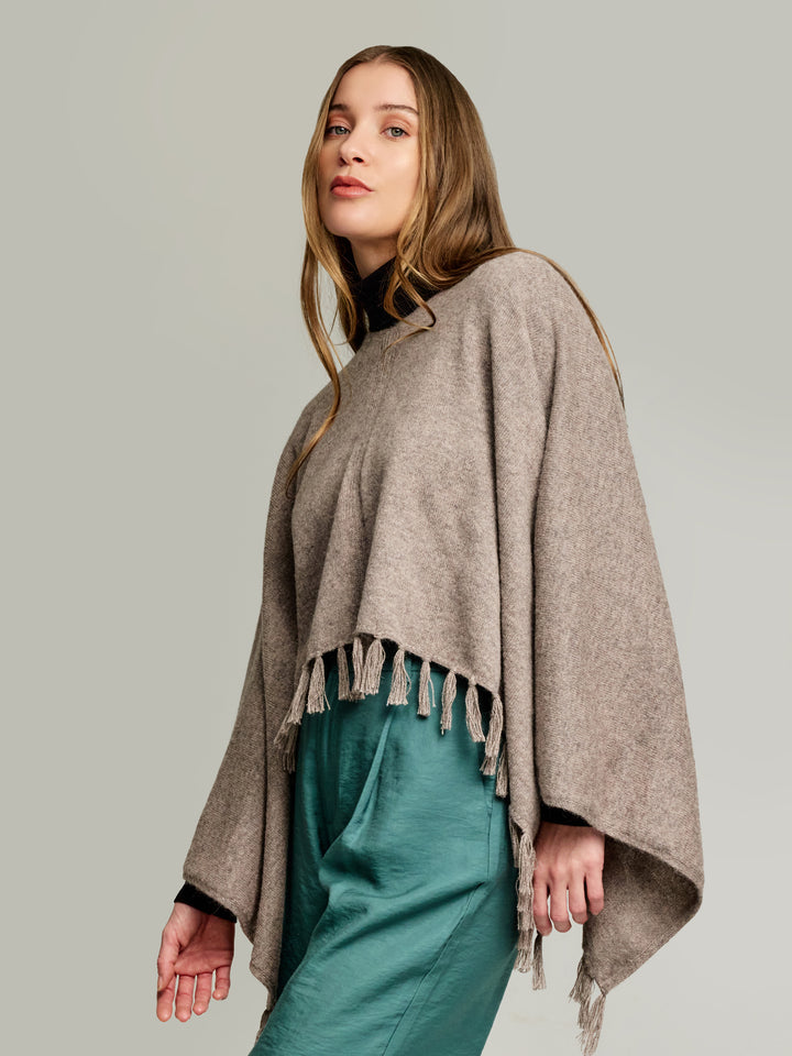 Poncho Scorpio De Baby Alpaca Color Beige