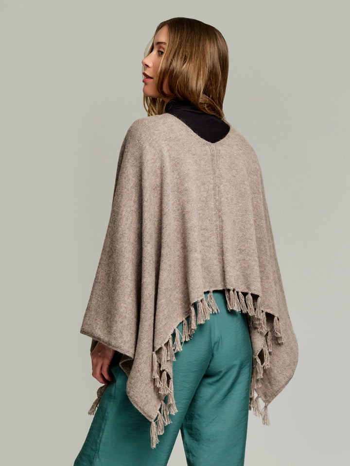 Poncho Scorpio De Baby Alpaca Color Beige
