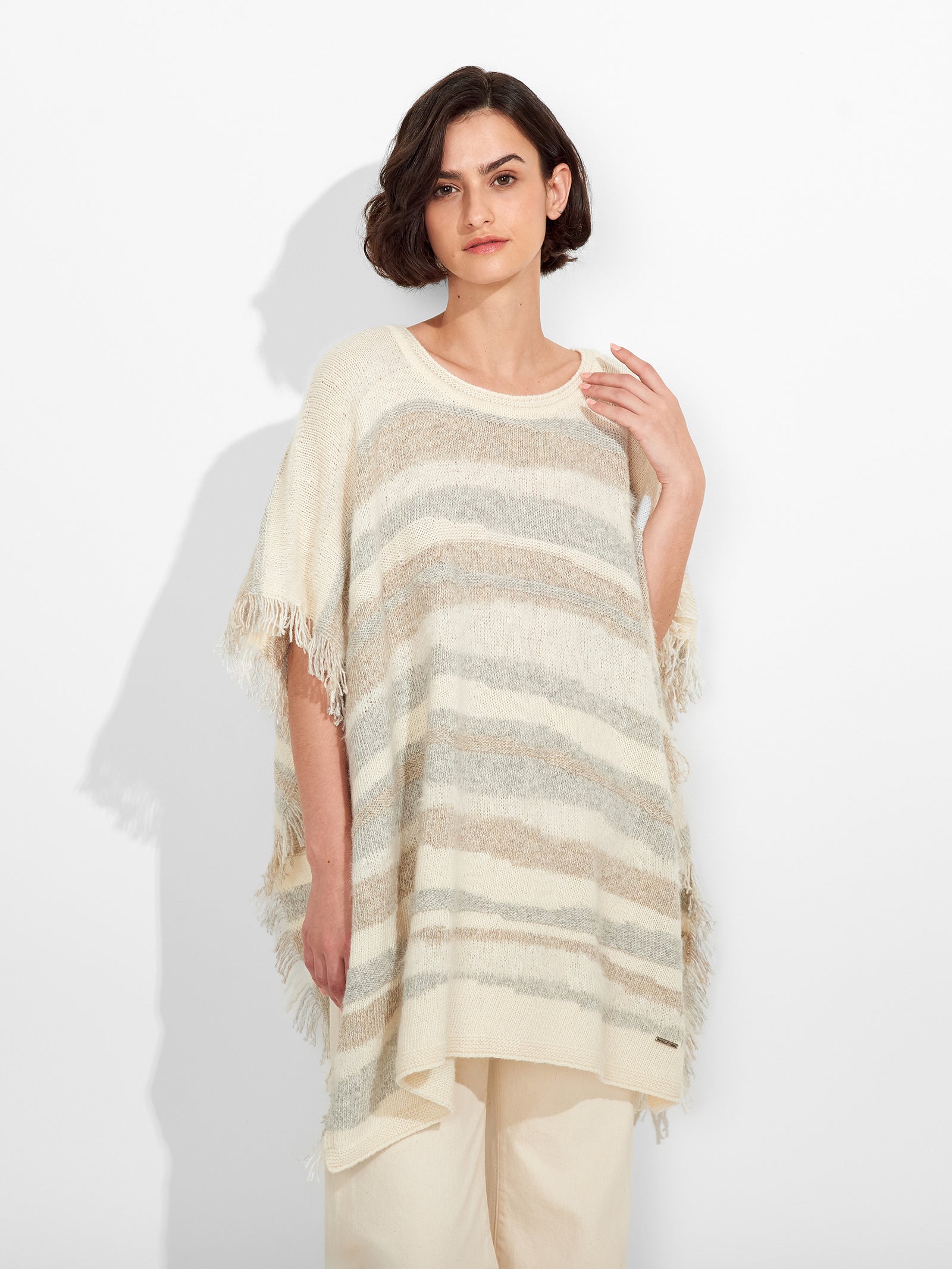 Poncho Zegovia De Baby Alpaca Color Ecru