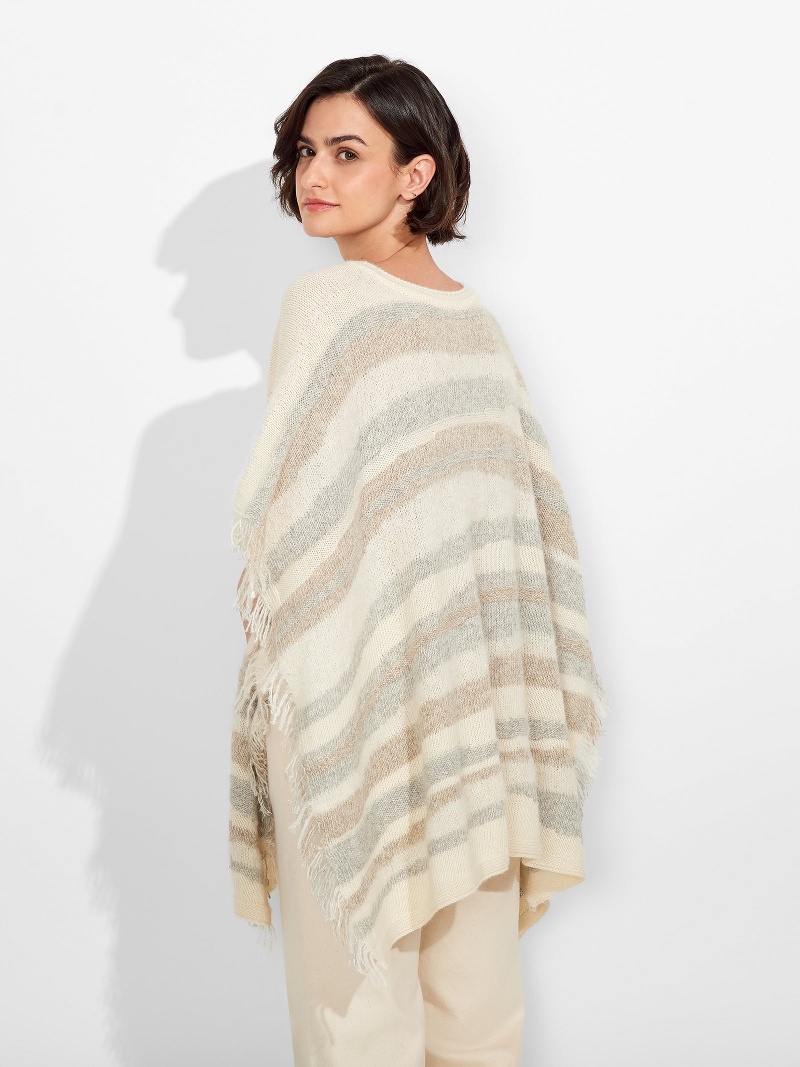 Poncho Zegovia De Baby Alpaca Color Ecru