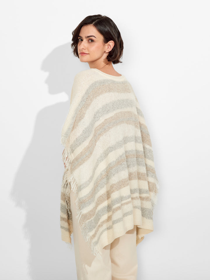 Poncho Zegovia De Baby Alpaca Color Ecru