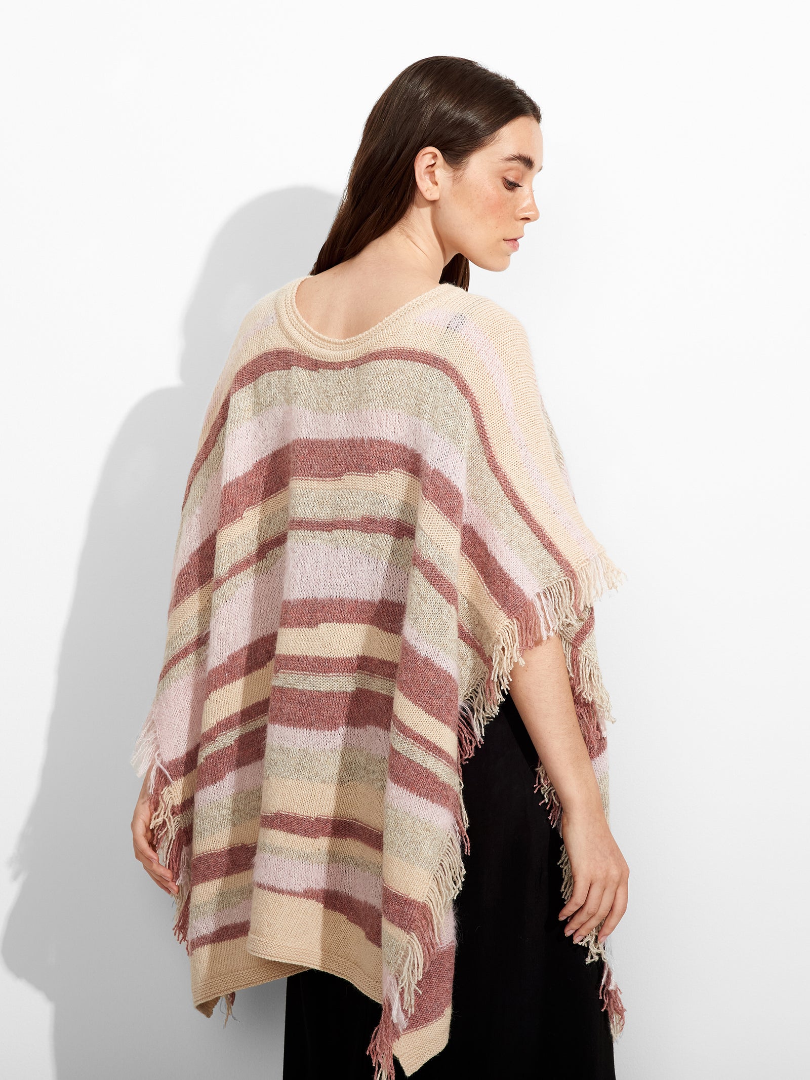 Poncho Zegovia De Baby Alpaca Color Beige