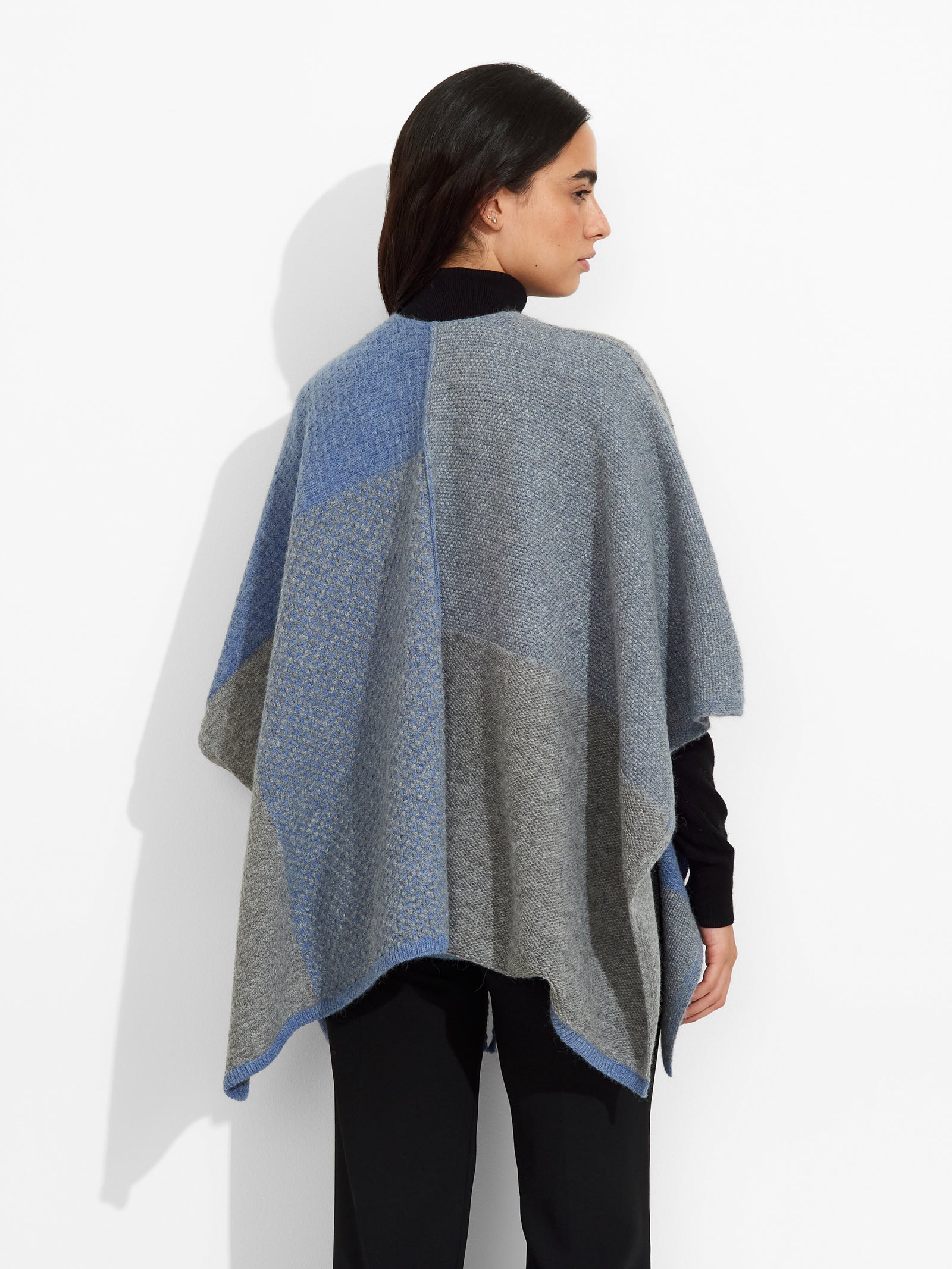 Baby Alpaca Zela Cape Sky Blue
