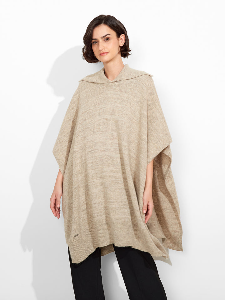 Beige Baby Alpaca Poncho Zoila