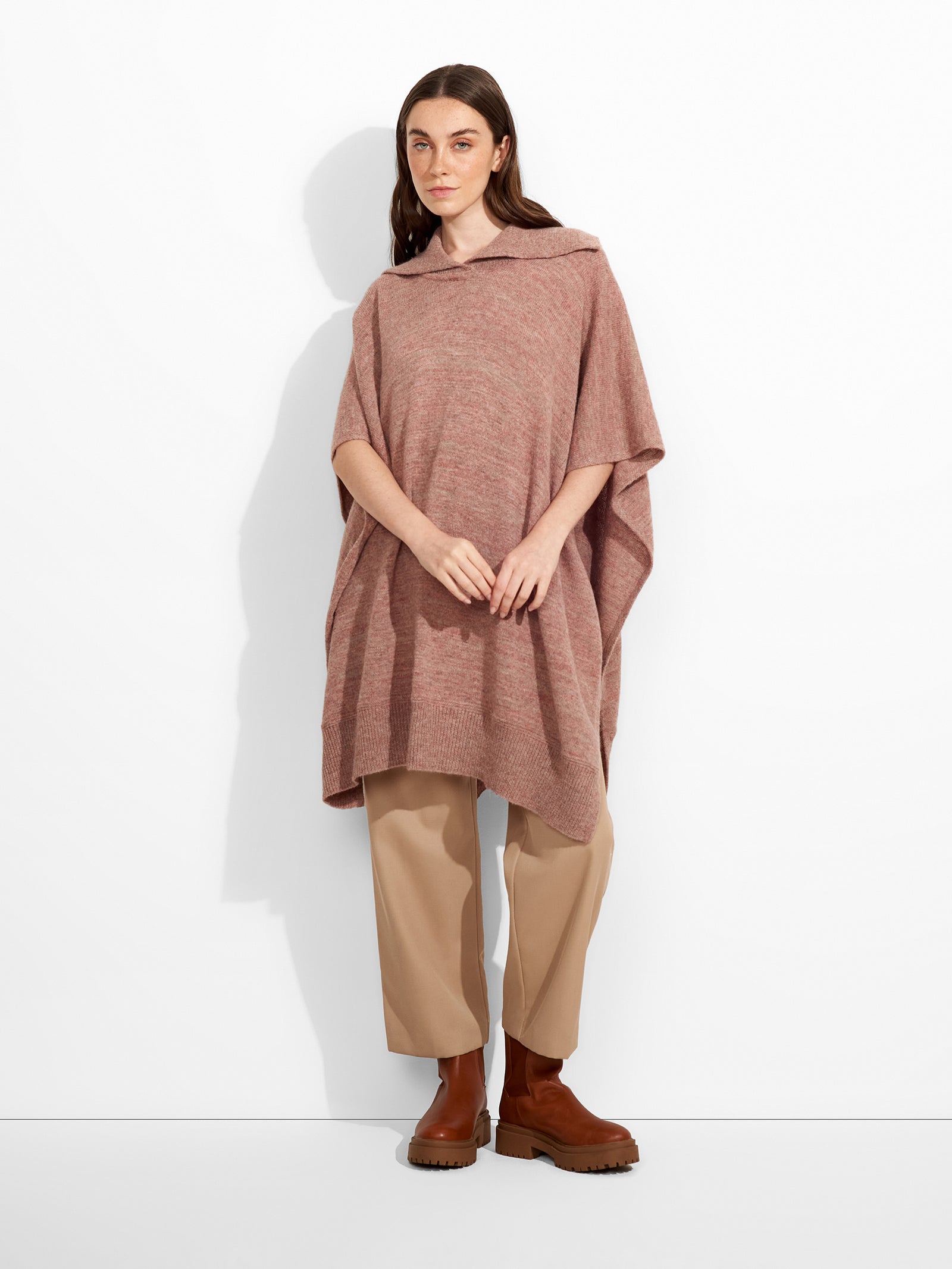 Poncho Zoila De Baby Alpaca Color Rosado