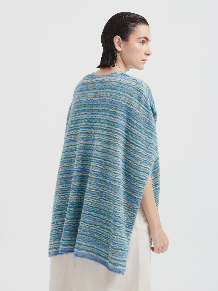 Poncho Corina De Baby Alpaca Color Celeste