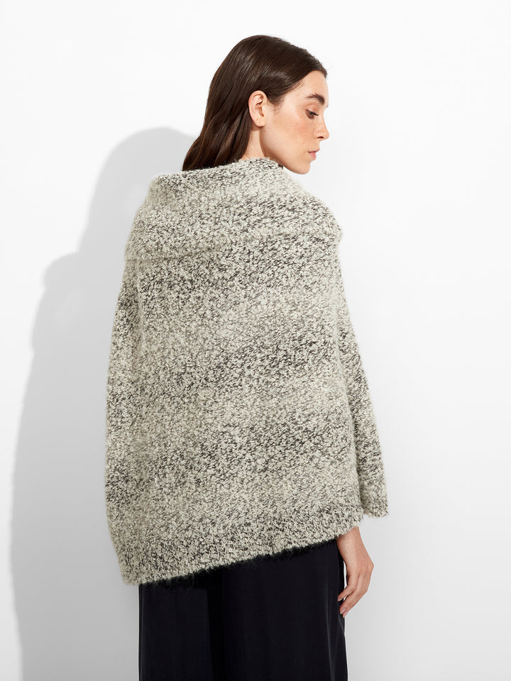 Zaira Suri Alpaca Poncho, Gray