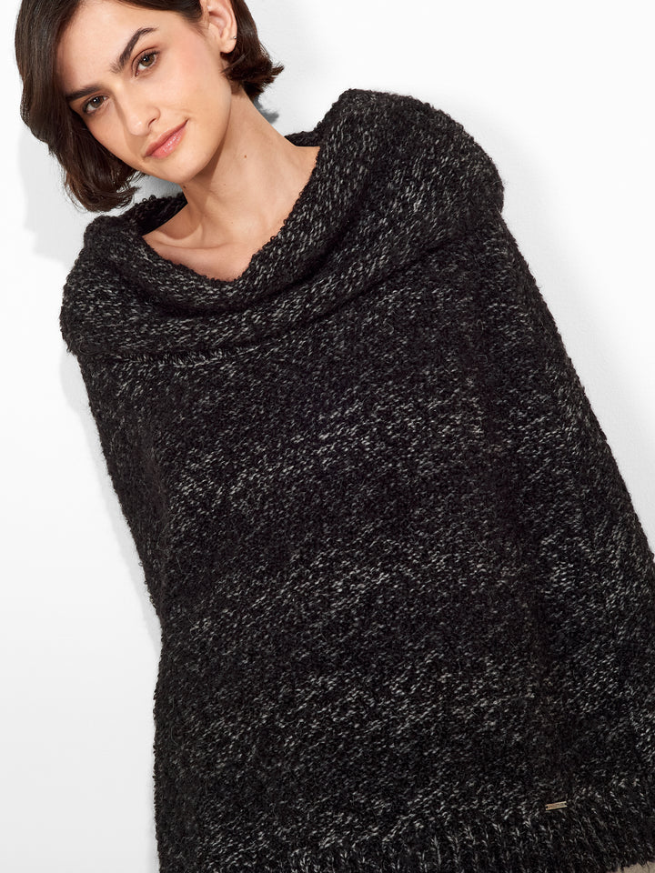 Poncho Zaira De Suri Alpaca Color Negro