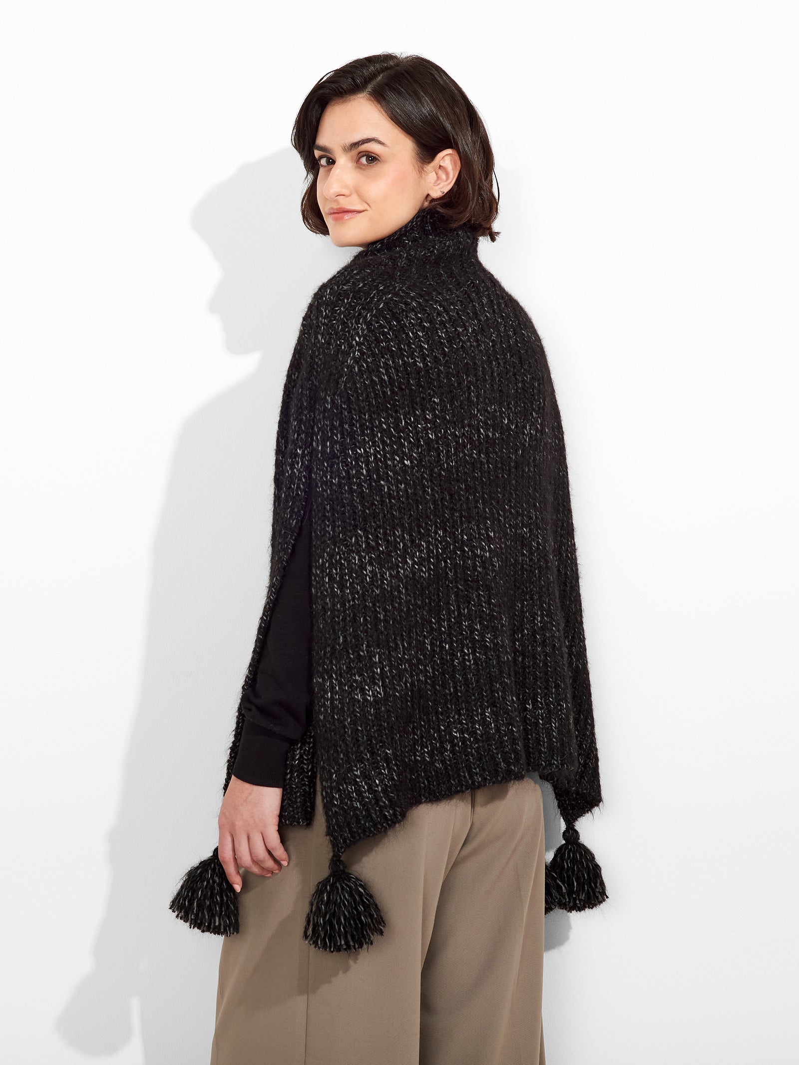 Black Suri Alpaca Poncho Zpazio