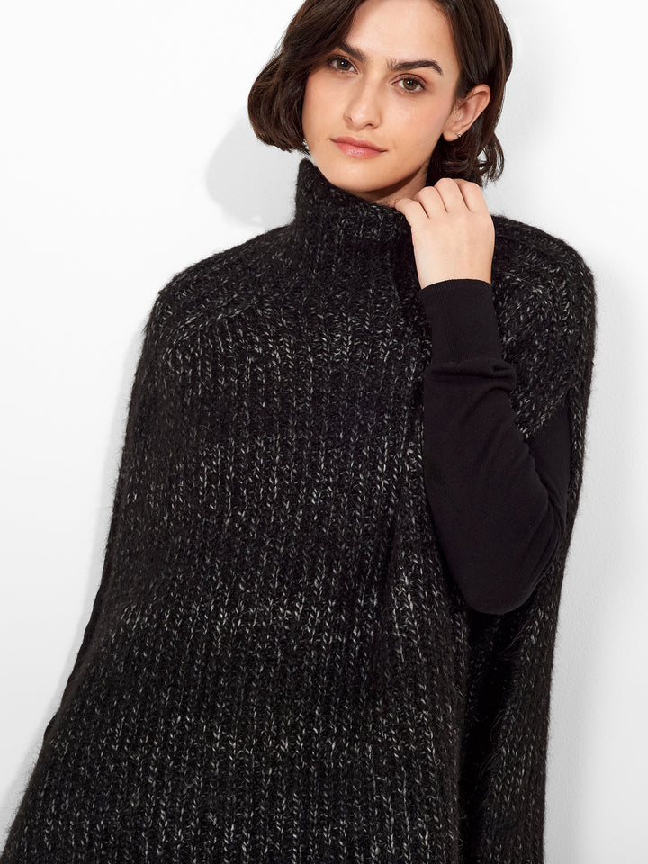 Black Suri Alpaca Poncho Zpazio