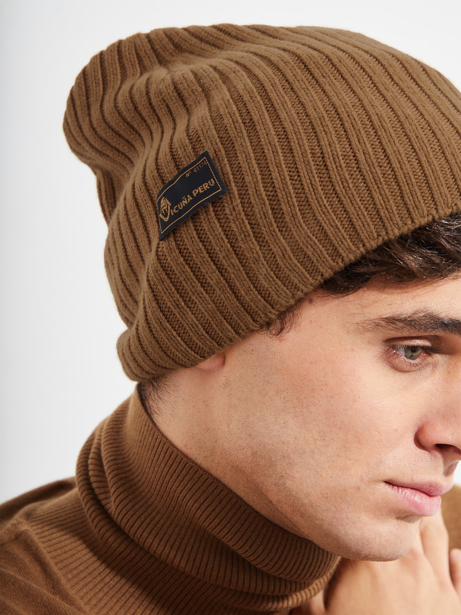Gorro Benji De Vicuña Color Camel