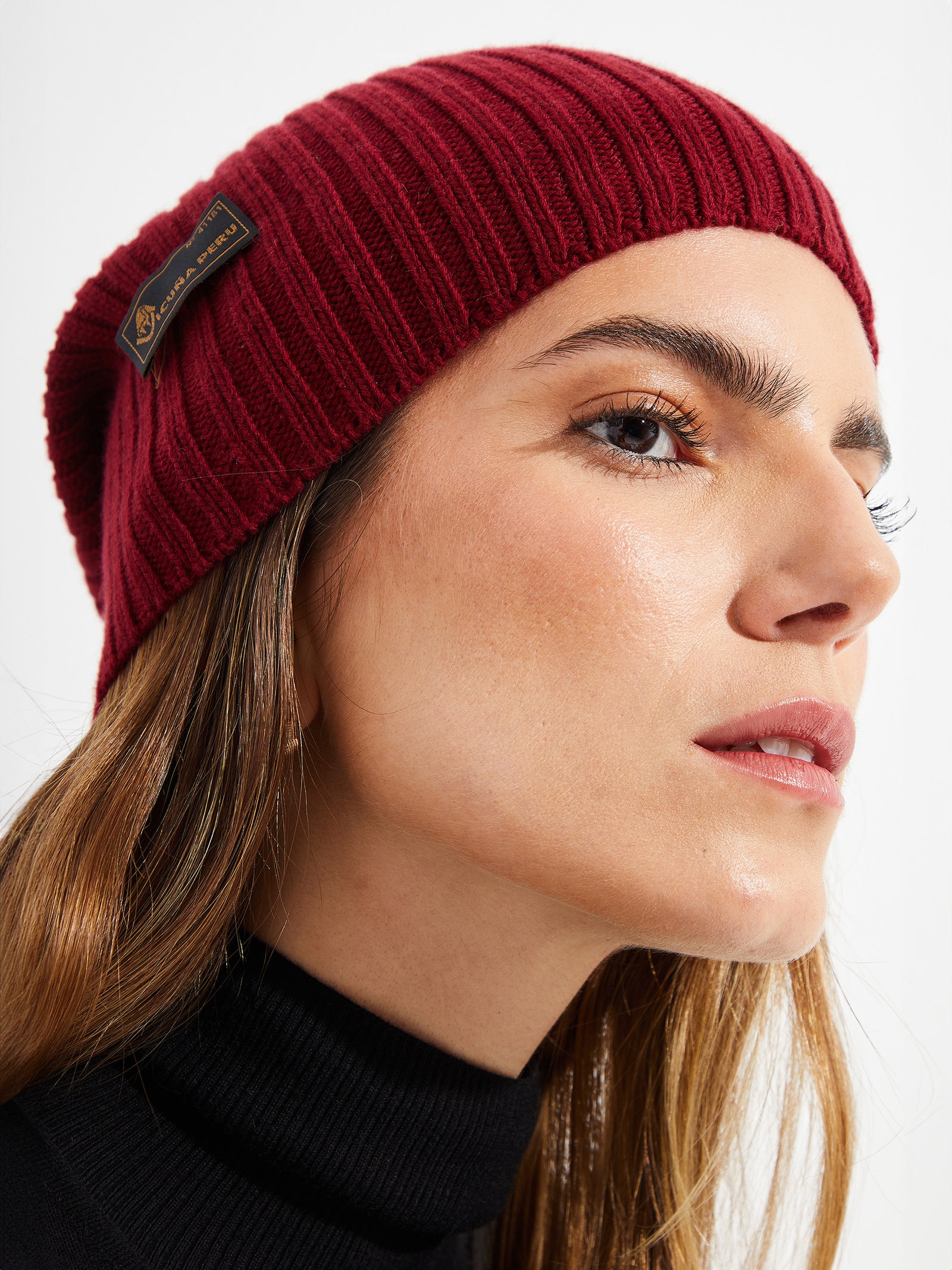 Benji Beanie Vicuña Color Red