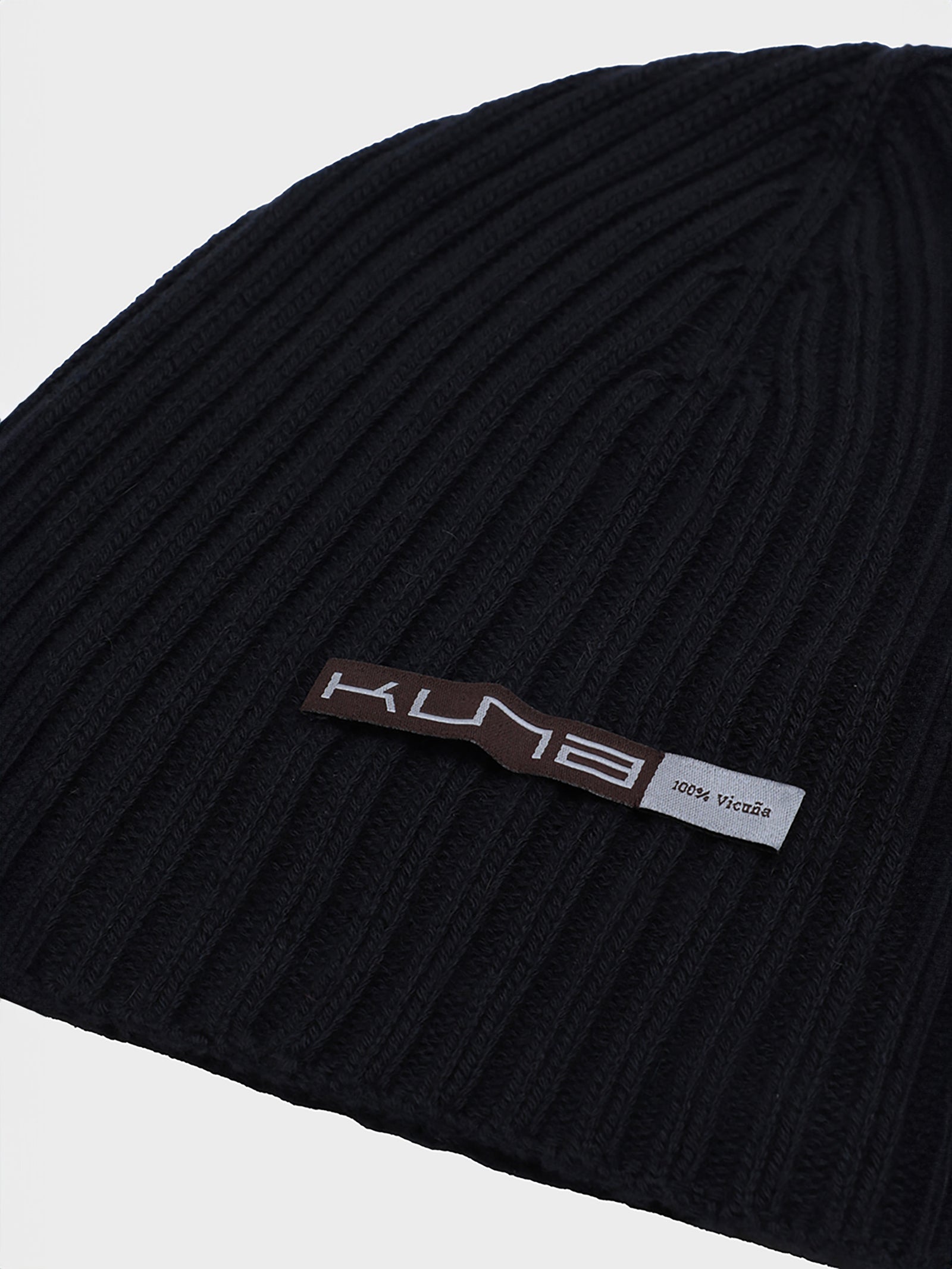 Benji Hat in Vicuña Color Blue