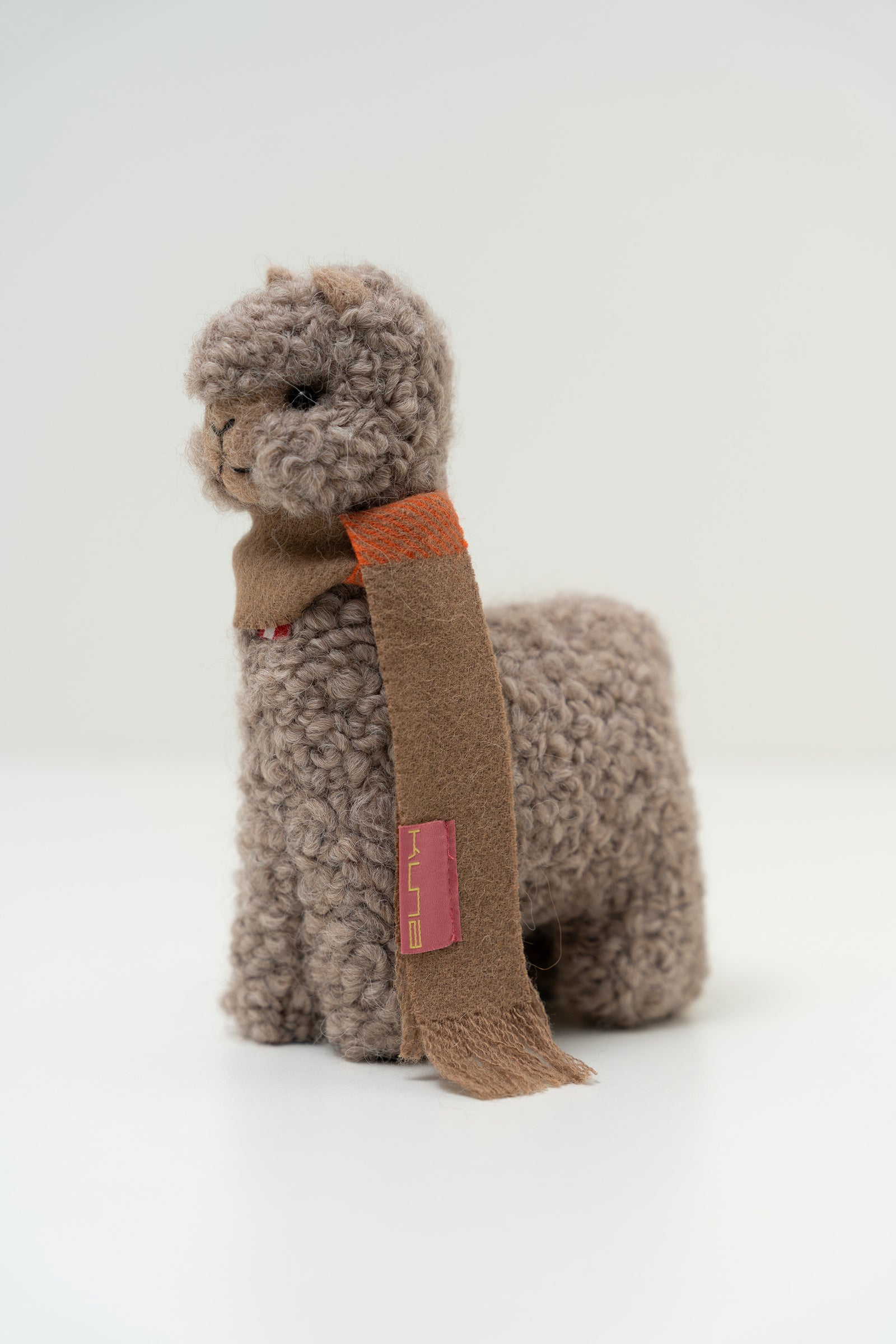 Peluche Qoni Grande De Baby Alpaca Color Beige