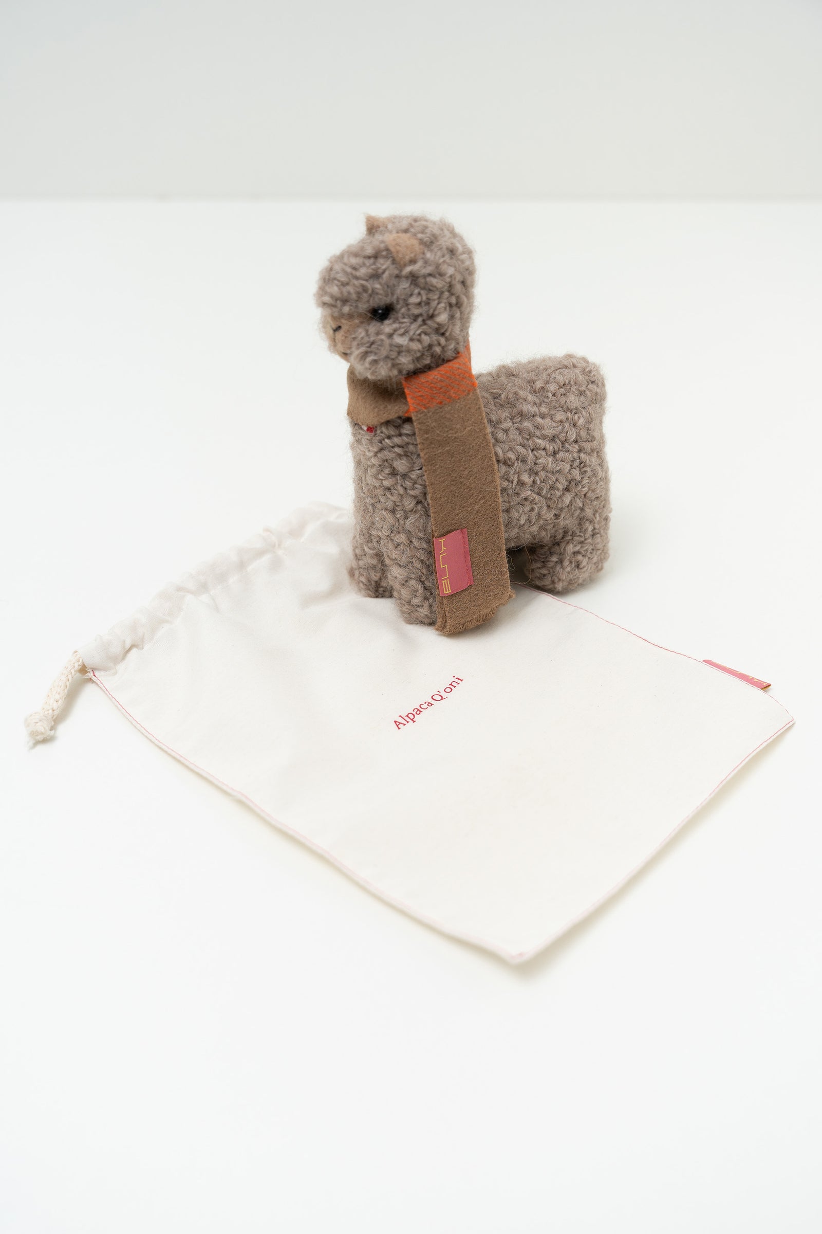 Peluche Qoni Grande De Baby Alpaca Color Beige